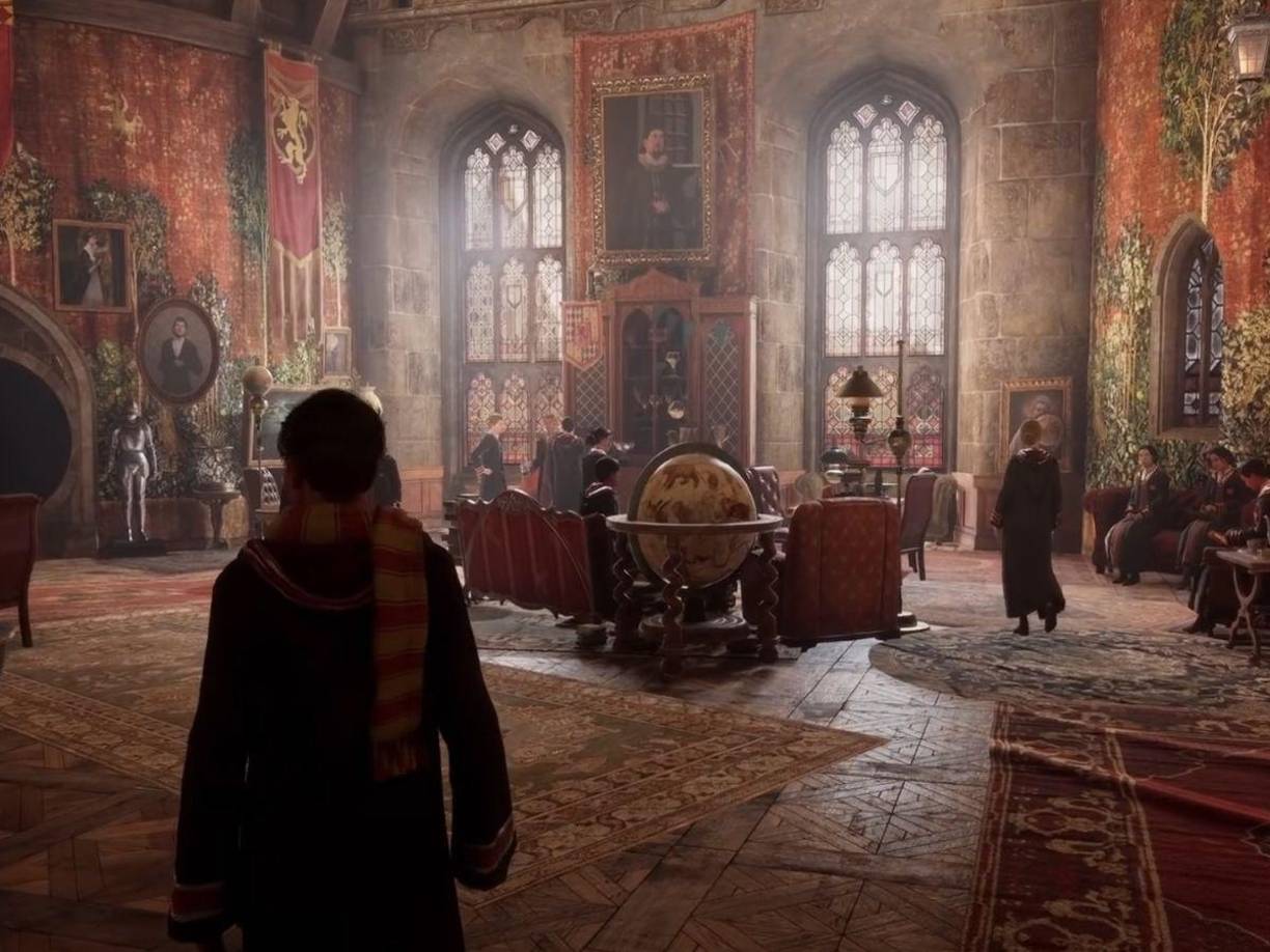En cuanto a Hogwarts Legacy, se trata de un videojuego que pertenece al género de rol y dispone de un mundo abierto en el que los jugadores pueden ponerse en los zapatos de un alumno del colegio mágico de Hogwarts.