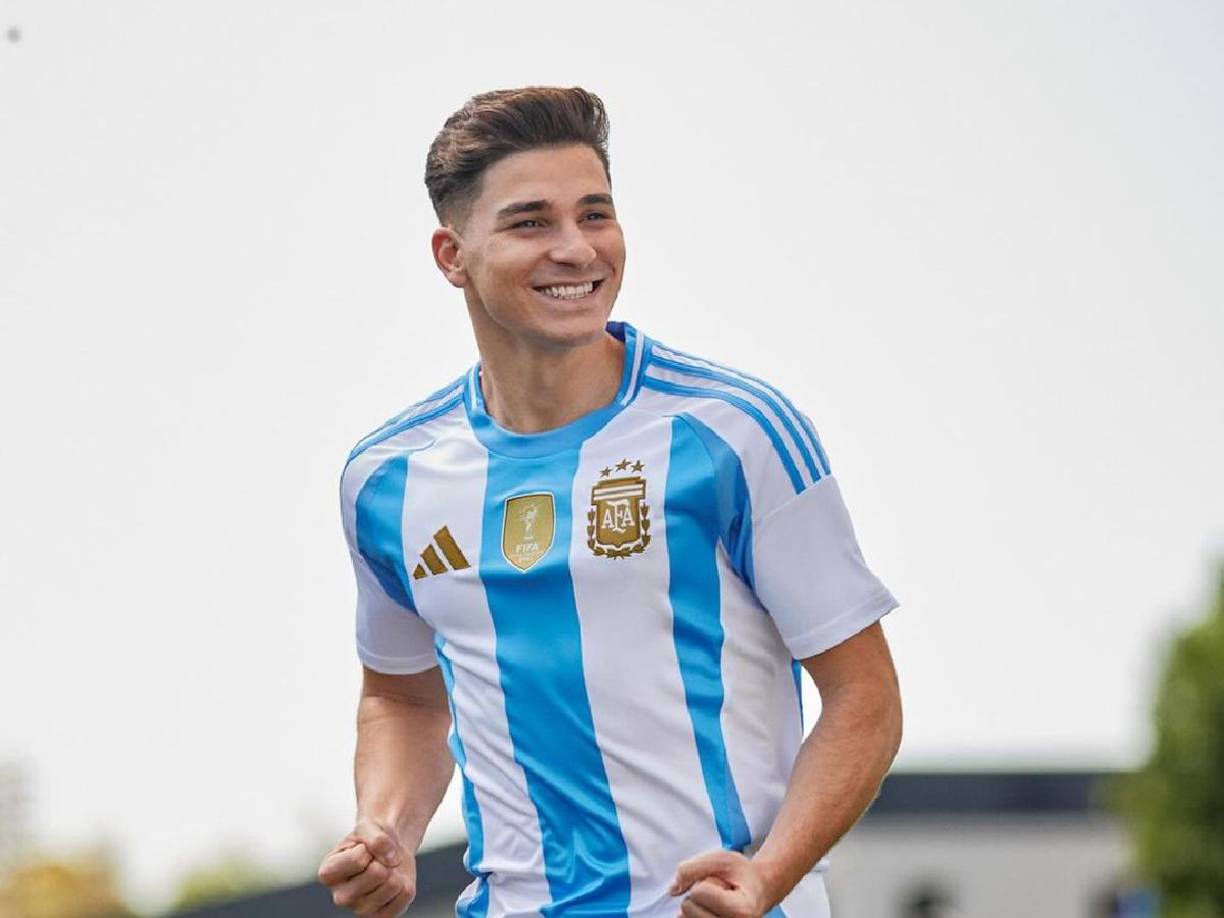 Según informó el periodista Marcos Benito, de, programa ‘El Chiringuito’, “Julián Álvarez ha pedido salir del Manchester City. El argentino rechazó a final de temporada una mejora de contrato y un año más.