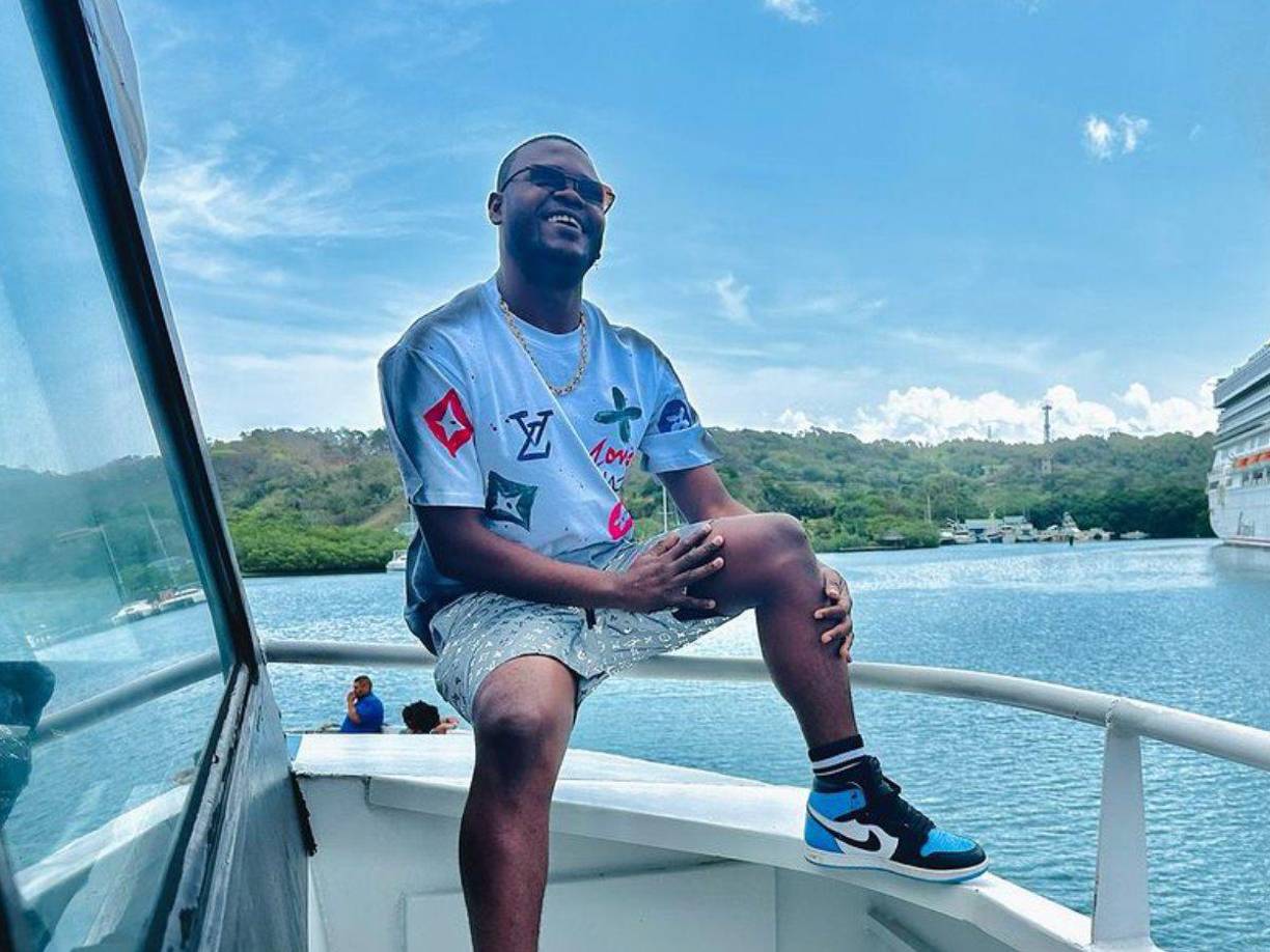 En este 2024, el cantante hondureño Kemrri Miranda, mejor conocido en el mundo musical como Key Key, ha brillado gracias a su exitosa canción “Tengo un plan”. La melodía inició haciendo bailar a los catrachos y luego llegó hasta otros rincones del mundo.