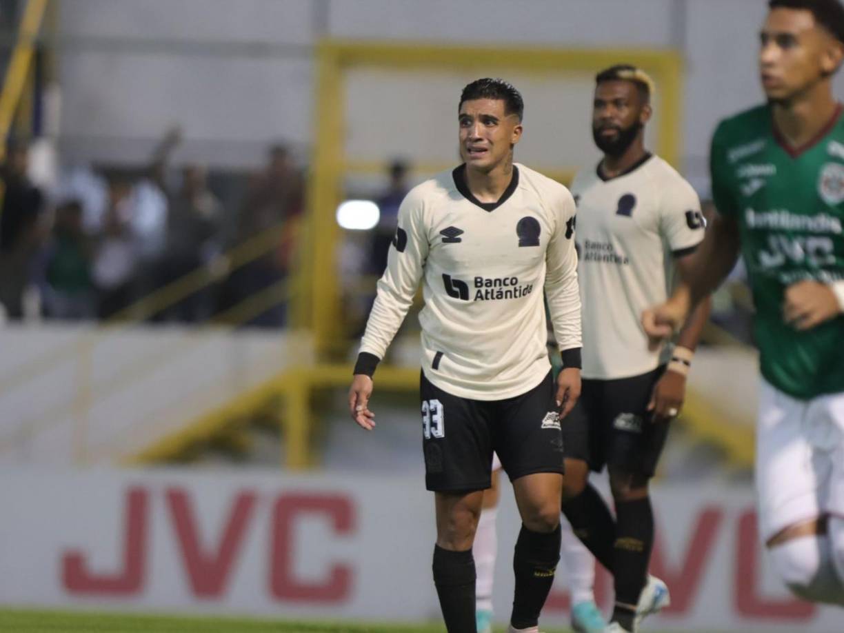 Chirinos no pudo seguir en el juego. 