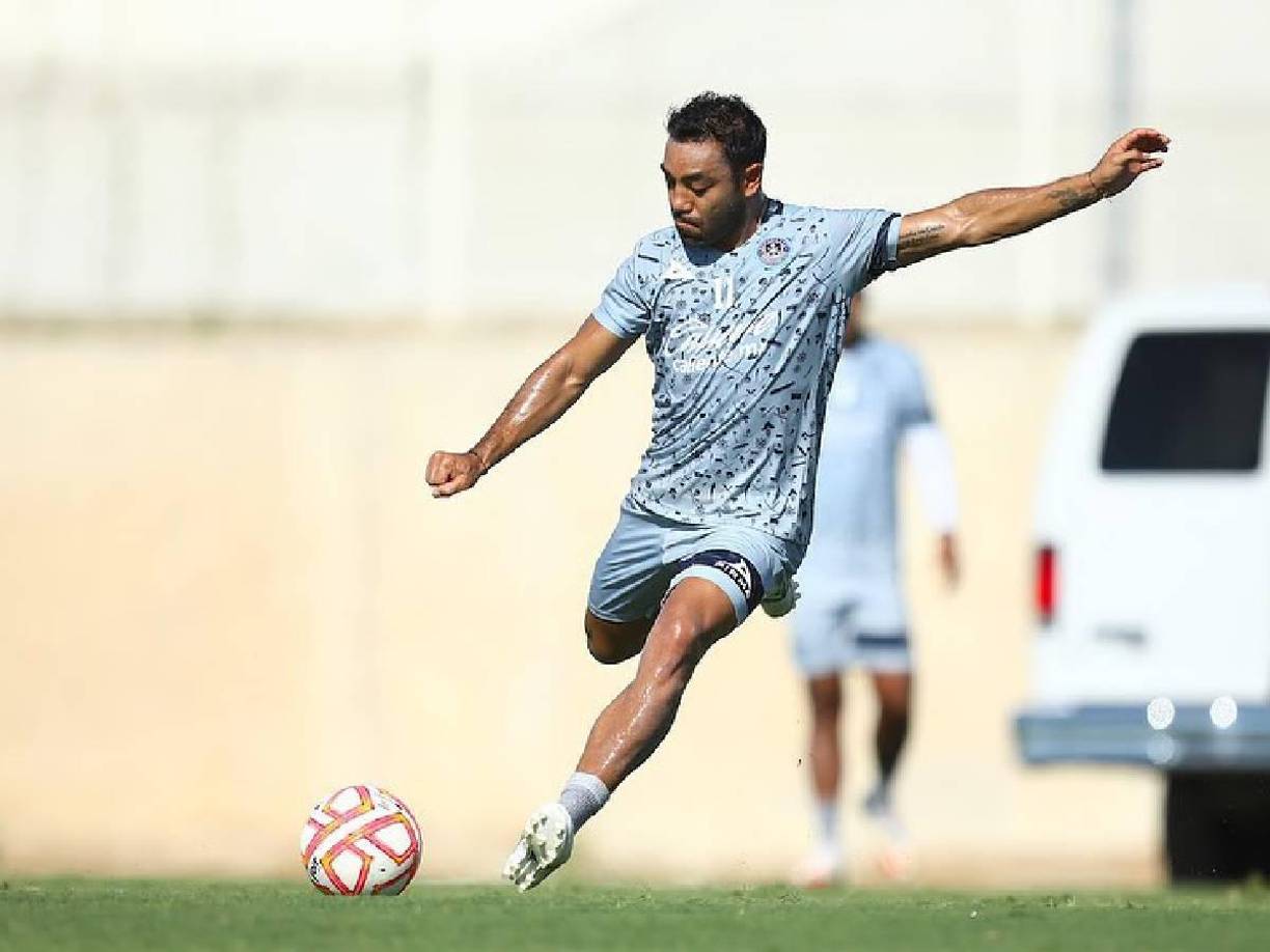 Y es que el exjugador de Chivas tendrá un nuevo cargo en Europa. Sin embargo, aunque muchos pensaban que ya estaba retirado, lo cierto es que continúa.