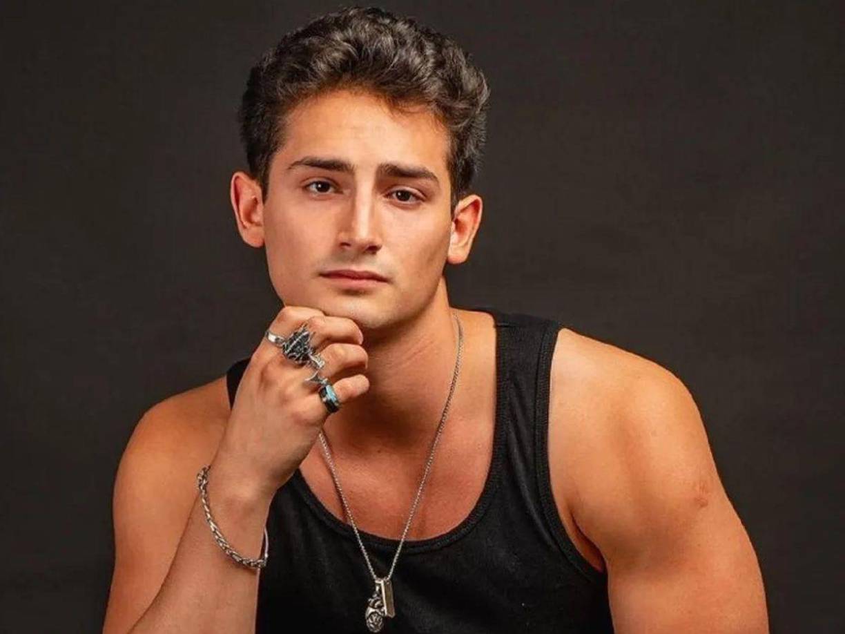 “Pero, tampoco puedo estarle diciendo a todo el mundo: ‘no es mío, no es mío’. O sea, les digo: ‘piensen lo que quieran’, pero no, definitivamente no es mi hijo, ella lo sabe, el señor lo sabe”, sentenció.