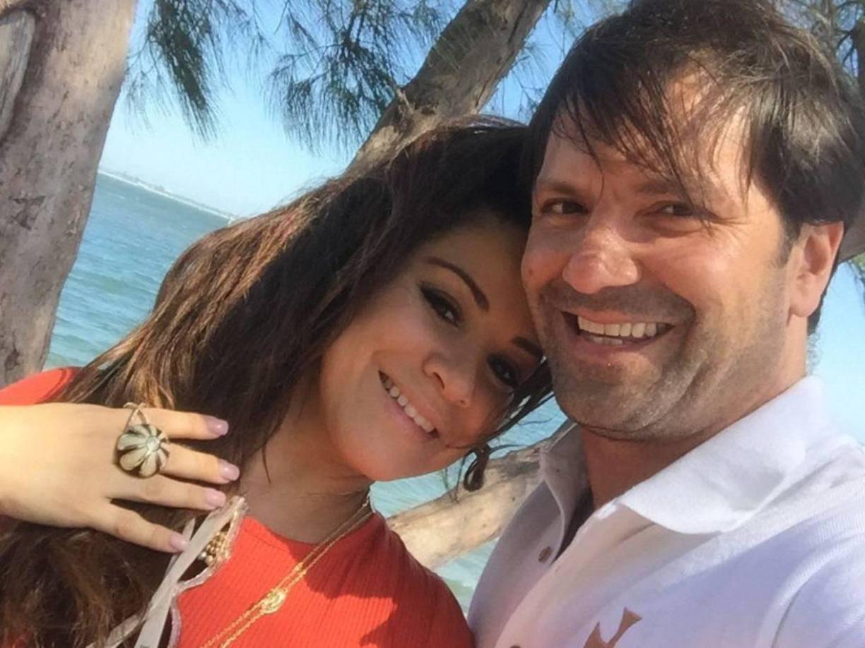 Hasta el momento, Carolina no le ha respondido a su aún esposo. 