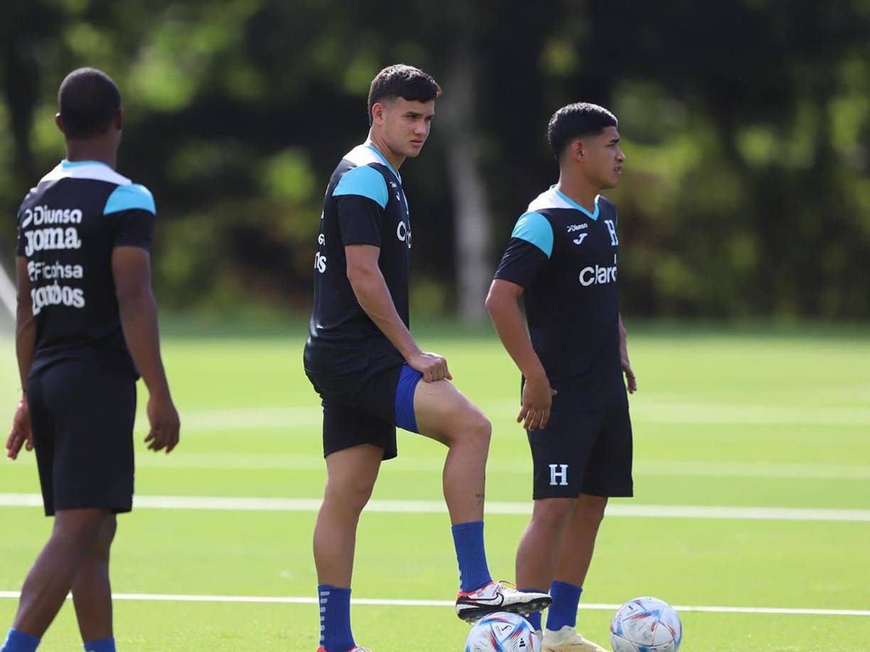 La selección de Honduras realizó su práctica en la Escuela Bilingue Happy Days And Freedom de San Pedro Sula. 