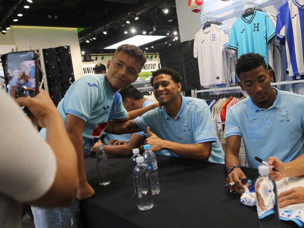 David Ruiz también ya comienza a sentir el apoyo de los chicos hondureños.