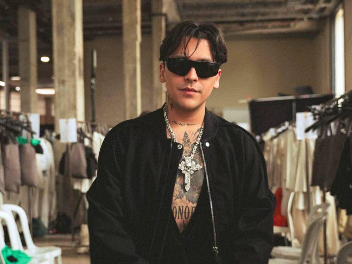 Nodal se encuentra en una gira por Europa que lo ha llevado por grandes ciudades entre ellas, Madrid, Zurich, Londres y París y que se prolongará durante todo el verano con conciertos en Barcelona, Gran Canaria y Marbella hasta su cierre en Milán.