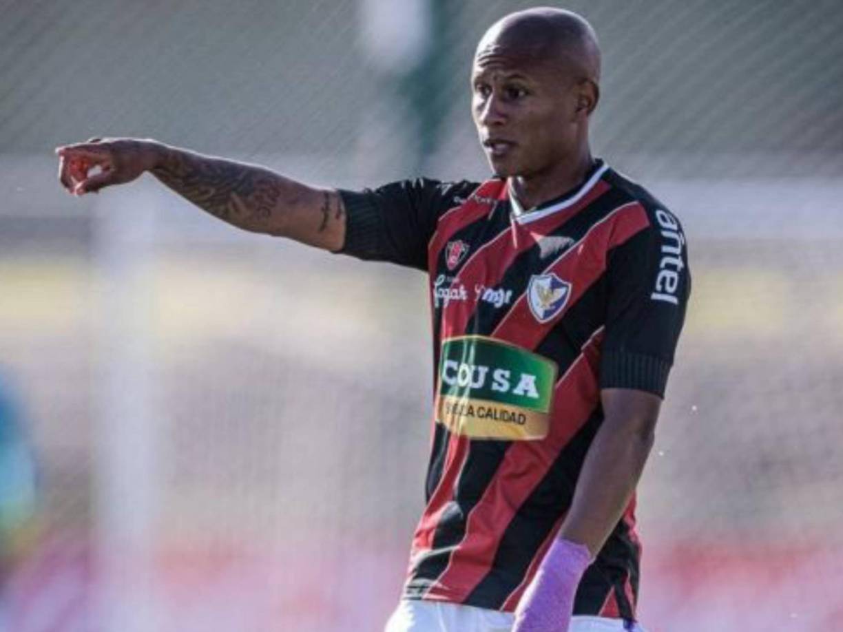 Horas después de su muerte salió a la luz una estremecedora entrevista en la que Acuña hablaba sobre cuánto extrañaba a sus hijos -que estaban en Uruguay- y lo complejo de la salud mental.