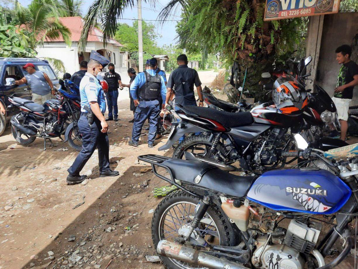 Fiscales de Tocoa, Colón, ejecutan inspección en cuatro talleres de motocicletas y en tres autolotes para determinar legalidad en documentos de los vehículos que se ofertan. 