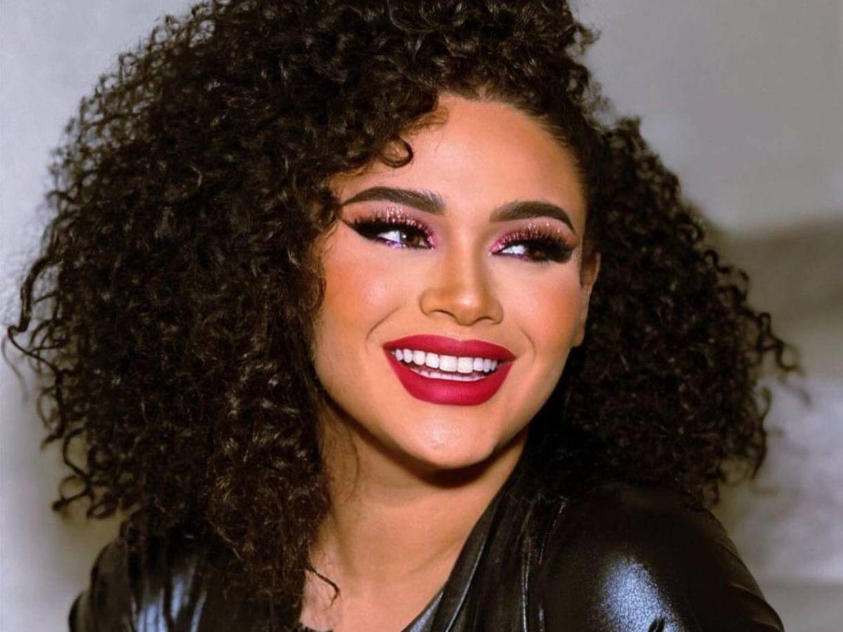 Cesia Sáenz no estuvo presente en el estreno de la nueva temporada de La Academia, por lo que muchos especularon que su relación con TV Azteca no es la mejor. 