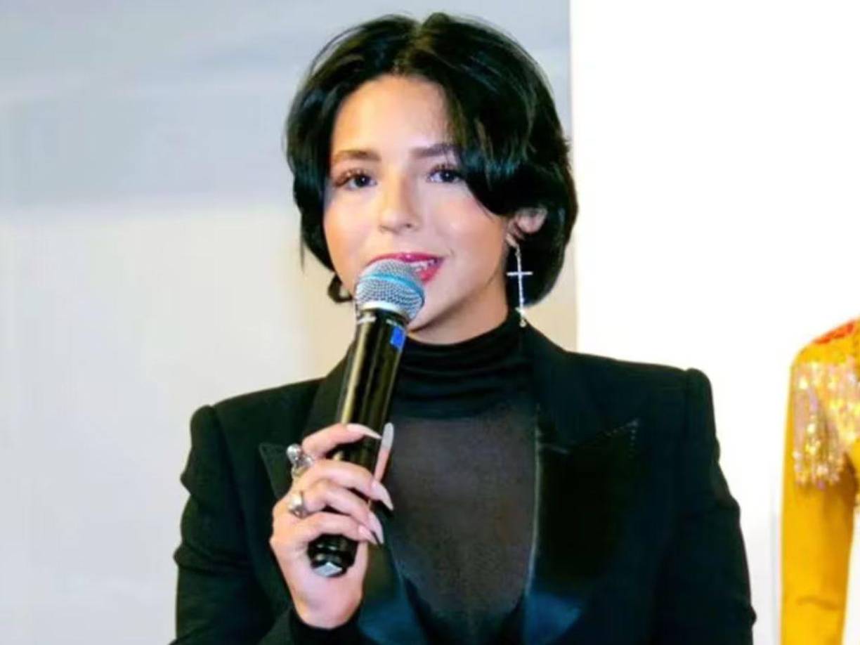 En medio de todo este escándalo, la revista ‘Glamour México y Latinoamérica’ nombró a Ángela Aguilar como la ‘Mujer del año 2024’ por su “impacto en la música y compromiso con las causas sociales”.