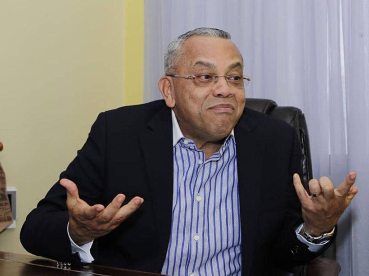 Posteriormente, mediante esa misma red social, el periodista dijo que el regreso de Alejandra Rubio dependía de ella y su decisión. 