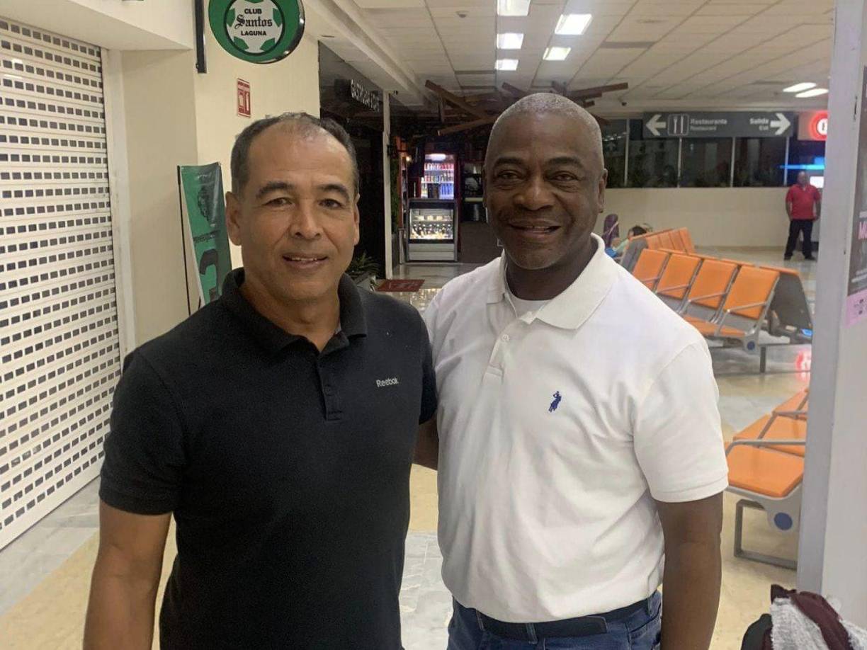 Dolmo llegó en 1989 al cuadro lagunero y formó una enorme dupla con su compatriota Juan Flores, por lo que ambos son recordados con mucho equipo en el Santos Laguna.