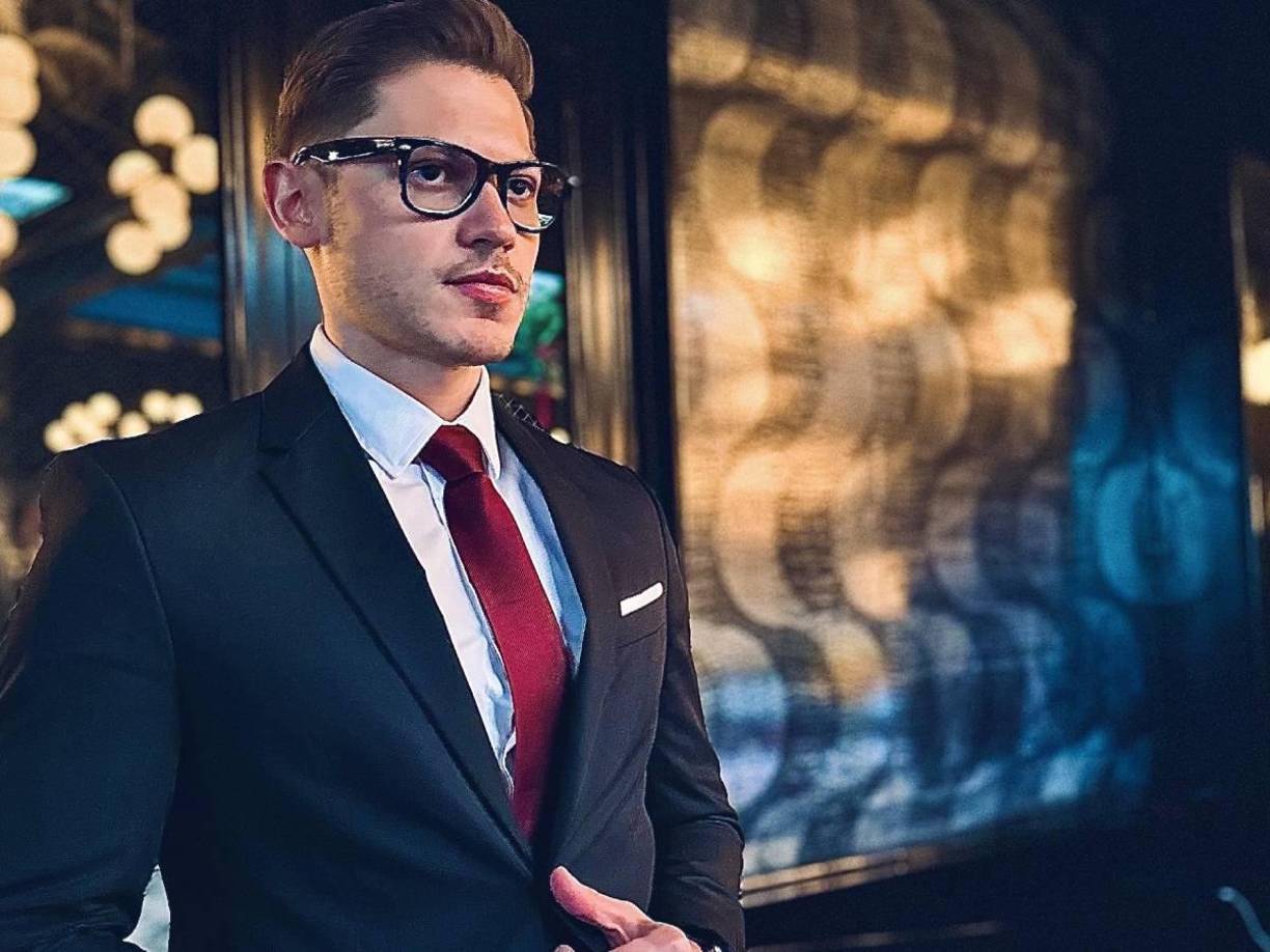 “Usted le anduvo rogando a Ebal Díaz y Juan Orlando Hernández para que le dieran un premio de consolación, no quedó como Diputado y le dieron ser Ministro de Artes, Cultura y Deportes y también lo destituyeron por el abandono precario que tenía a su mamá”, fue otro de los dardos a Rashid Mejía a Orlando Ponce Morazán.