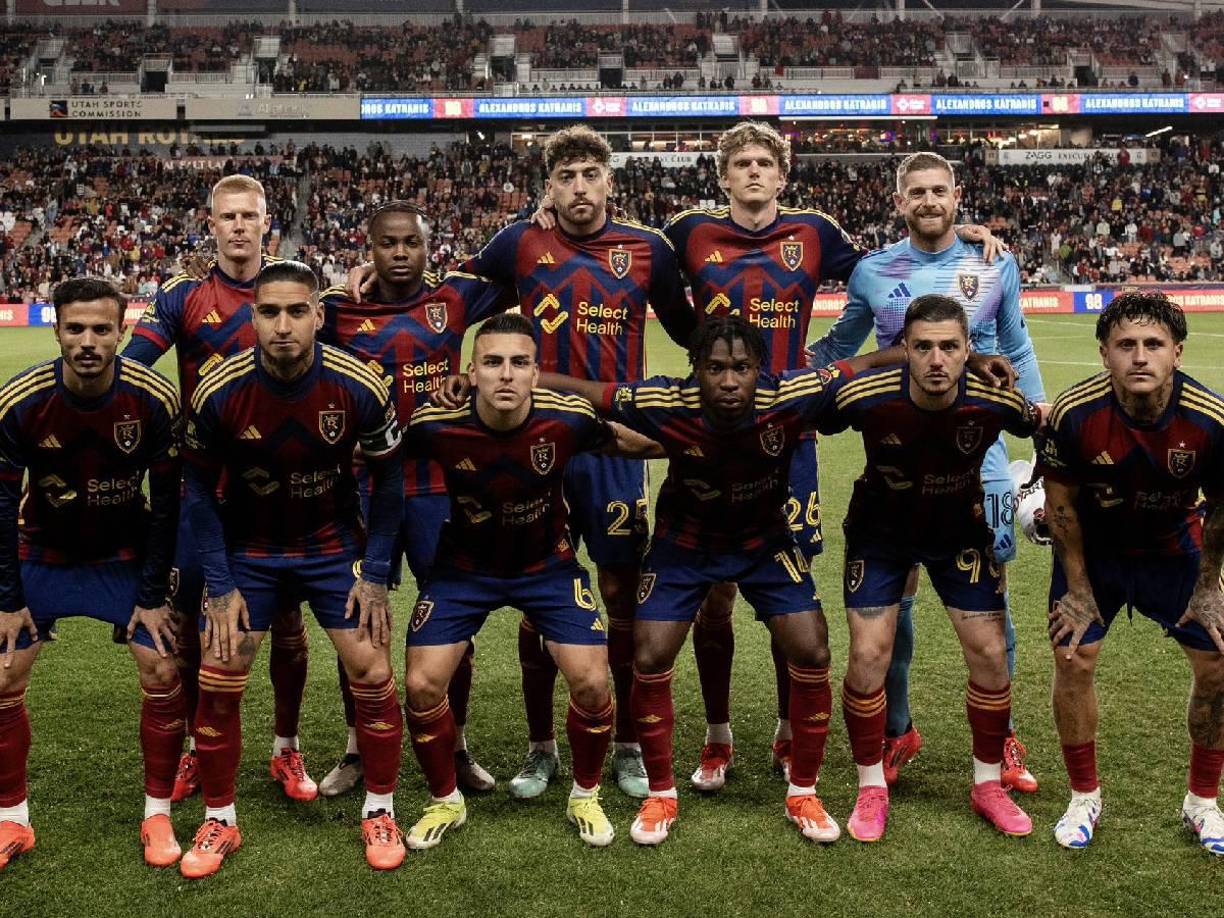 Real Salt Lake (ESTADOS UNIDOS): El Real Salt Lake se clasificó para la primera ronda al terminar como el tercer mejor club que no se había clasificado en la clasificación de la MLS Supporters’ Shield 2024. Esta será la cuarta aparición del club y la primera desde la edición 2015-16. El mejor resultado del club fue durante la edición 2010-11, su campaña de debut, como subcampeón.