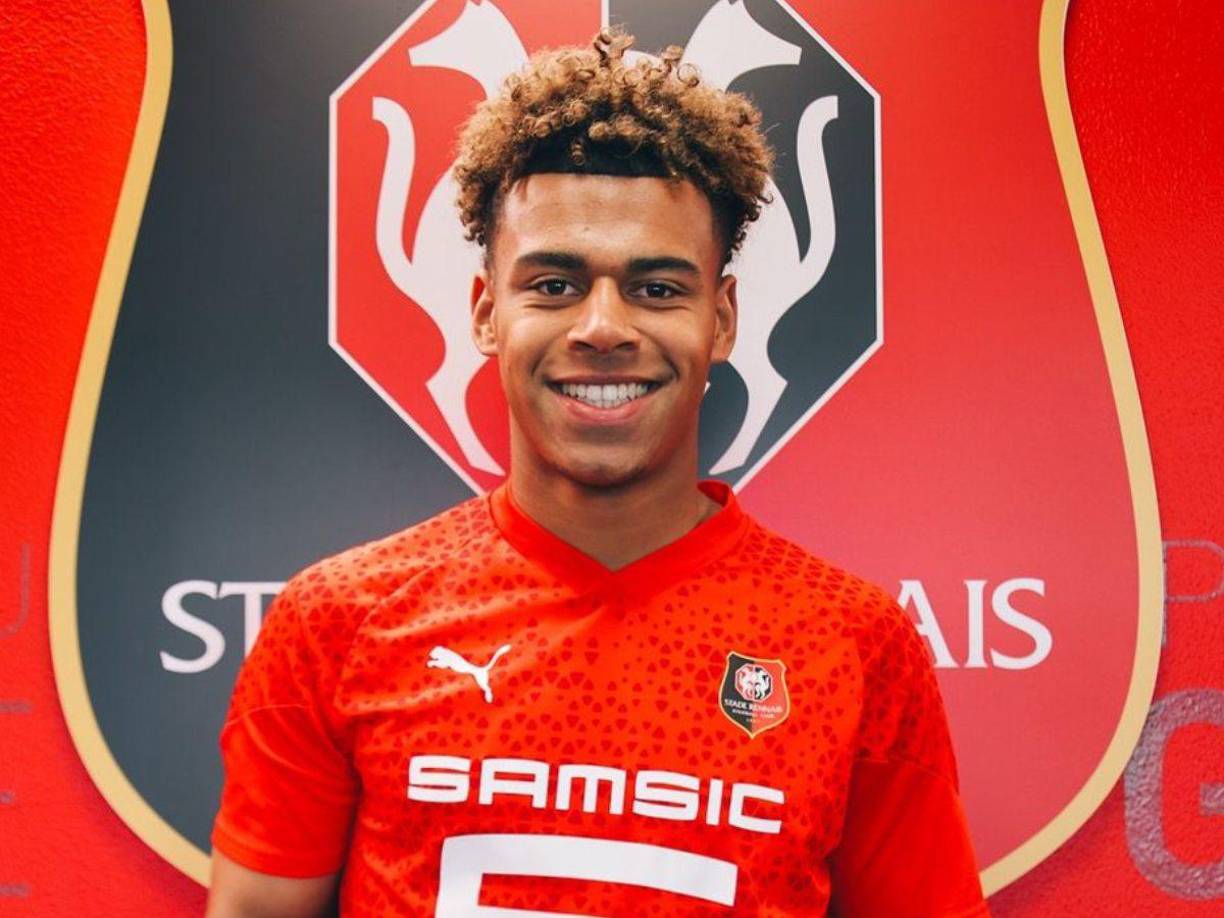 PSG y Bayern Múnich se disputan el fichaje del centrocampista francés Desire Doue, quien milita en el Rennes.