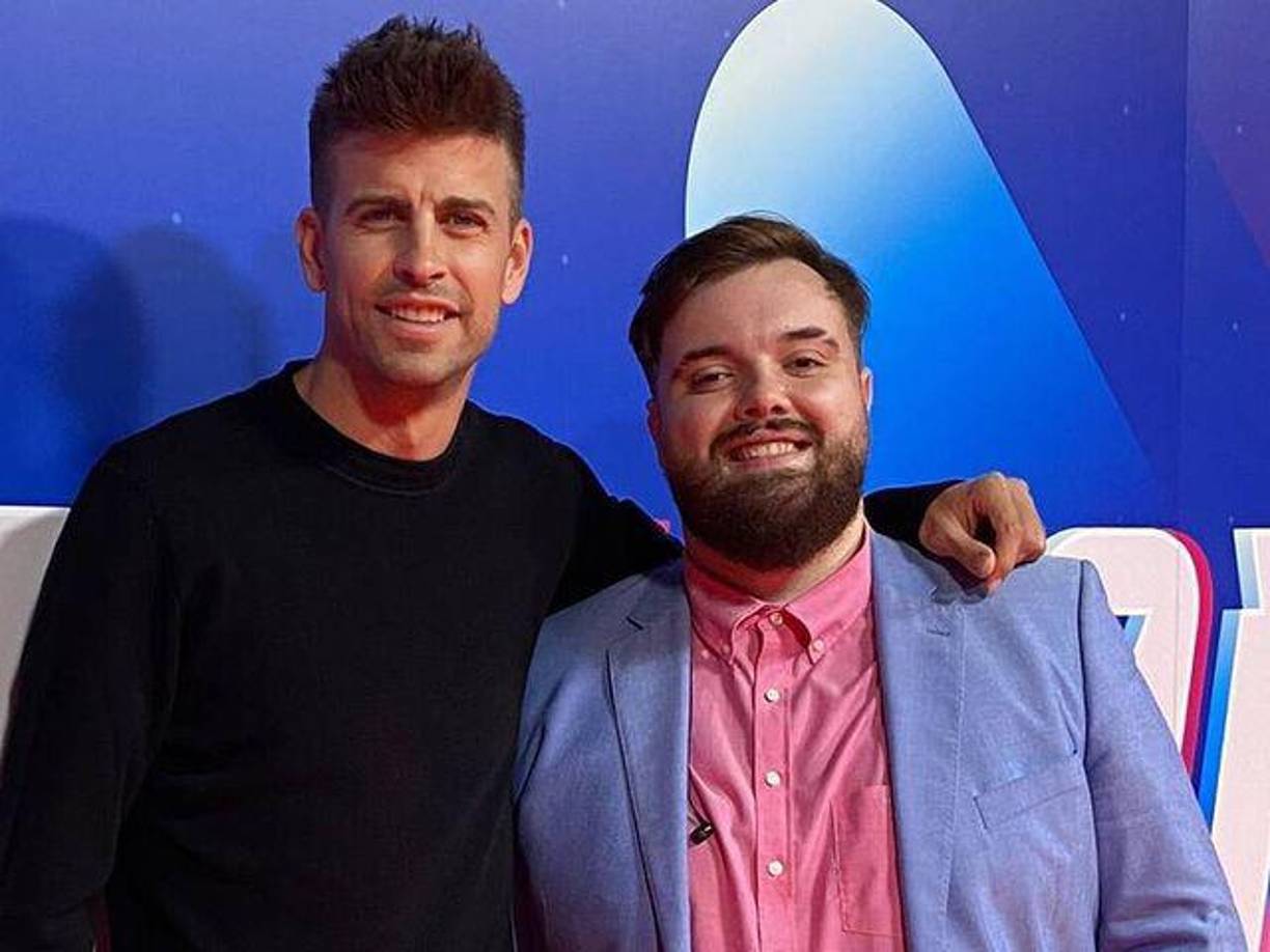 Tras su vuelta, Piqué realizó una transmisión con Ibai y Osuna en donde hablaron de “La velada del Año III”, en el que participarán artistas como Rosario Flores, Quevedo (quien realizó una sesión con Bizarrap), Maria Becerra entre otros.