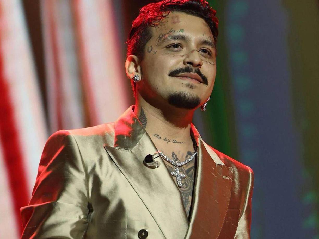 Por supuesto, el intérprete de ‘Adiós amor’ ya se pronunció ante esto y ha asegurado que no hubo una infidelidad entre él y la madre de su hija, con quien dice hacer terminado las cosas de la mejor manera. Esto ha sido reforzado pues Cazzu no ha hecho comentarios contra el cantante.