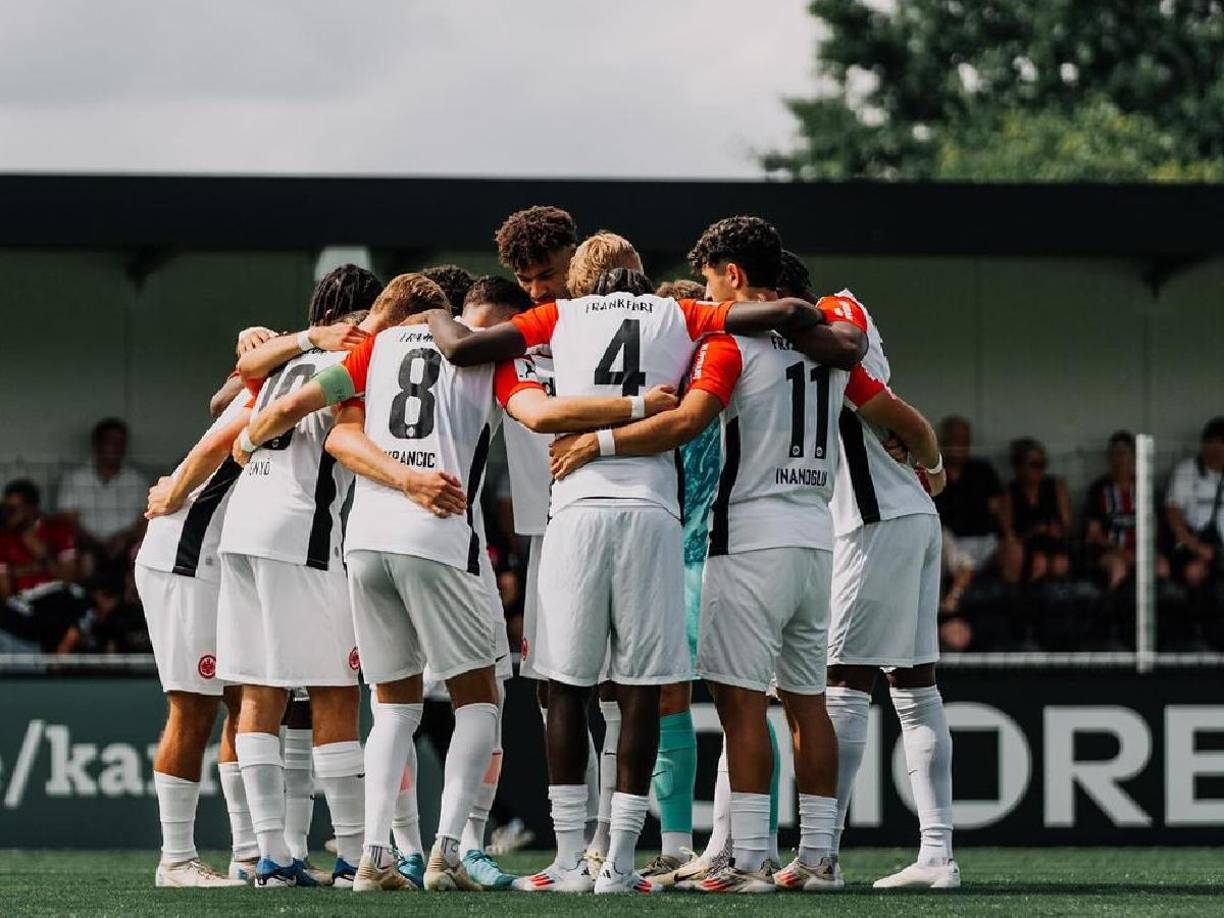 El club confirmó este viernes su muerte y lanzó un comunicado sobre lo sucedido con el joven entrenador.