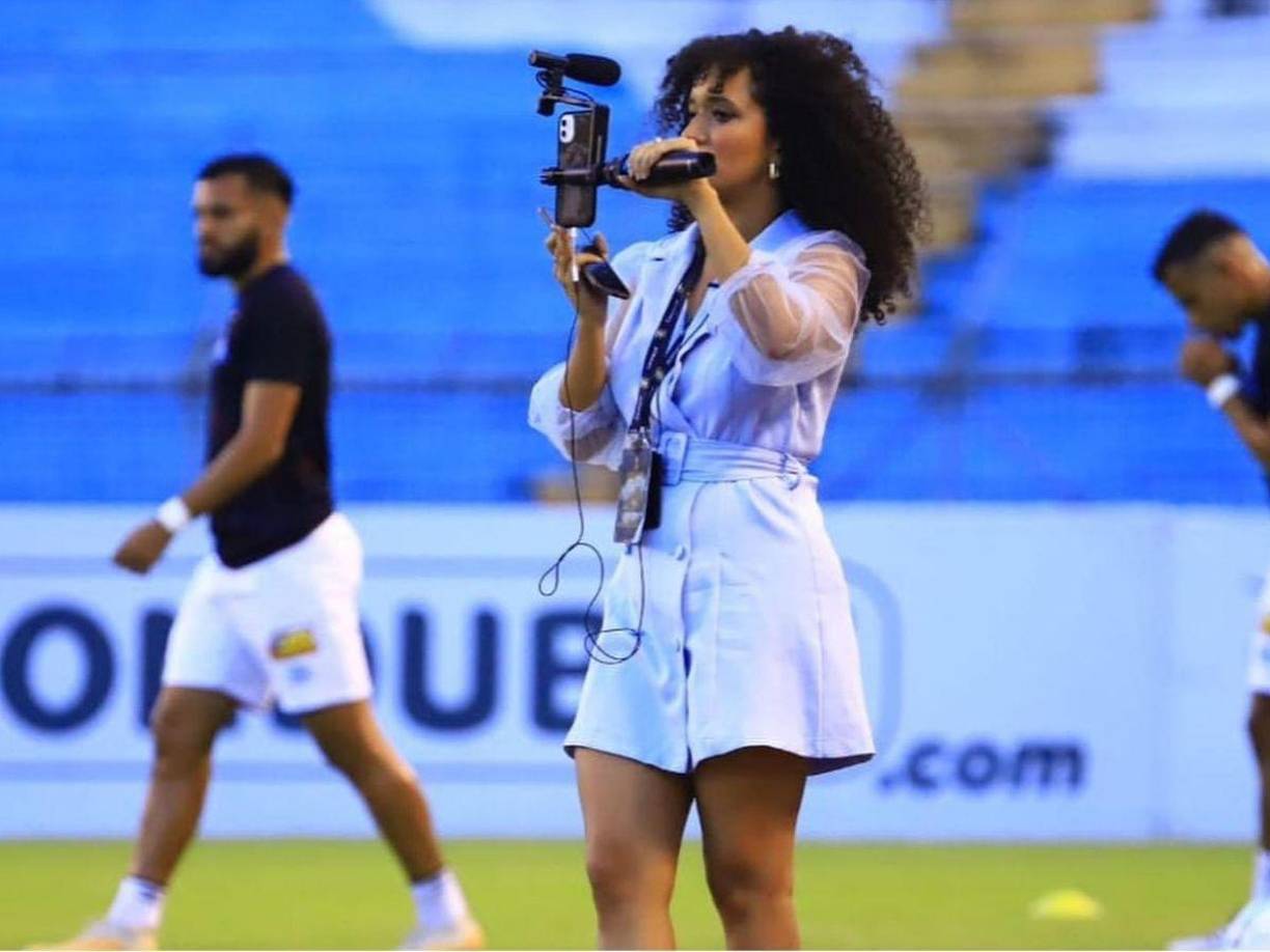 Emma Ramos: Es una joven, bella y talentosa periodista de Honduras.