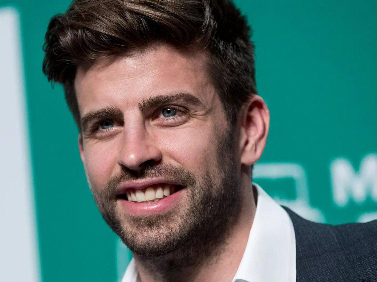 Cuando ya parecía que su intervención había terminado e iba a hablar otro, Piqué puso el broche final. “O en Colombia, en Colombia ya lo tengo (el Cristo)”, añadió con cara y voz de asumir el chaparrón que le ha caído allende los mares por separarse de la cantante.