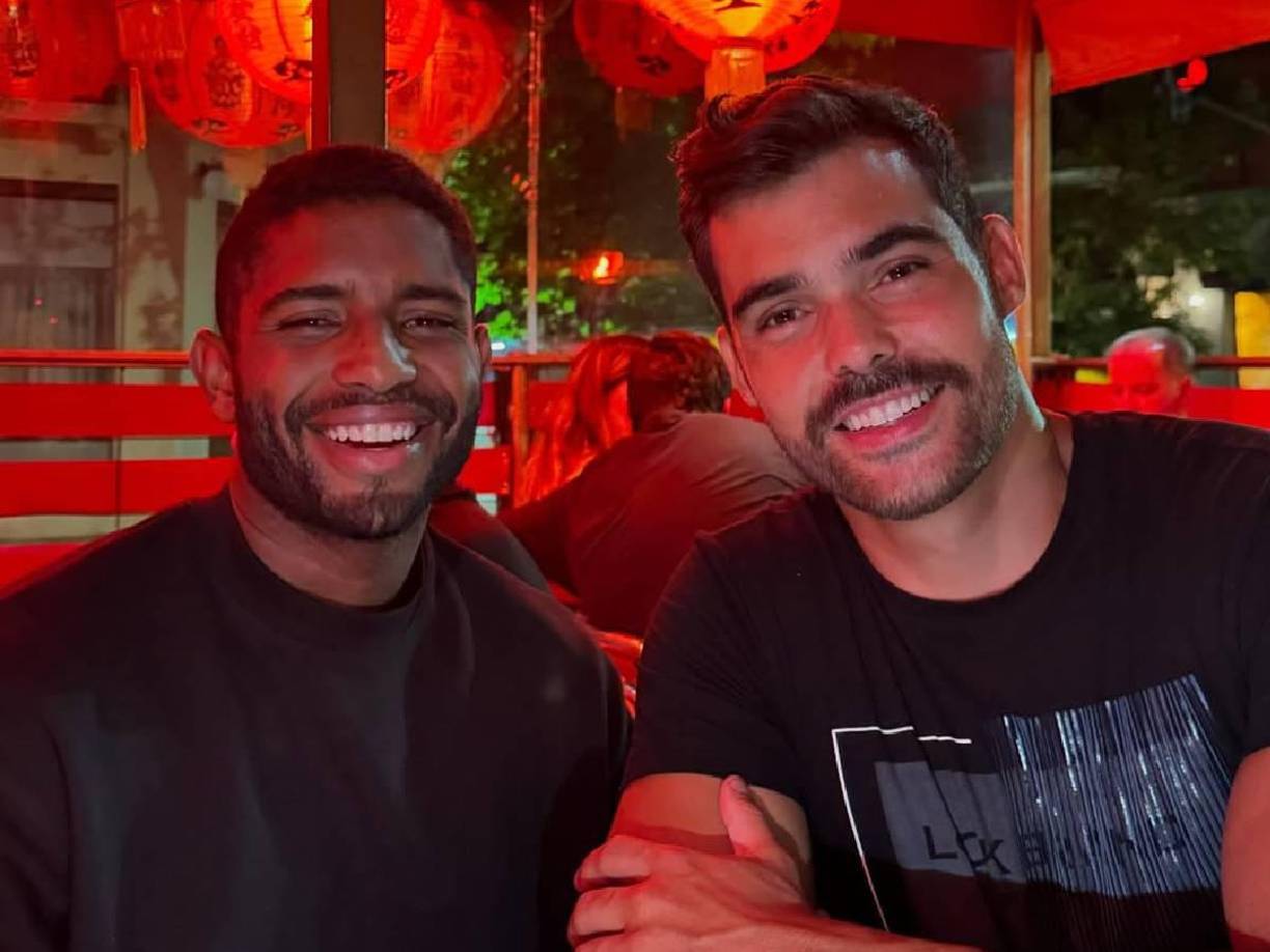 Joao Lucas Reis tiene una relación con Gui Sampaio, actor y modelo en Brasil que cuenta con más de 30 mil seguidores en su cuenta de Instagram.