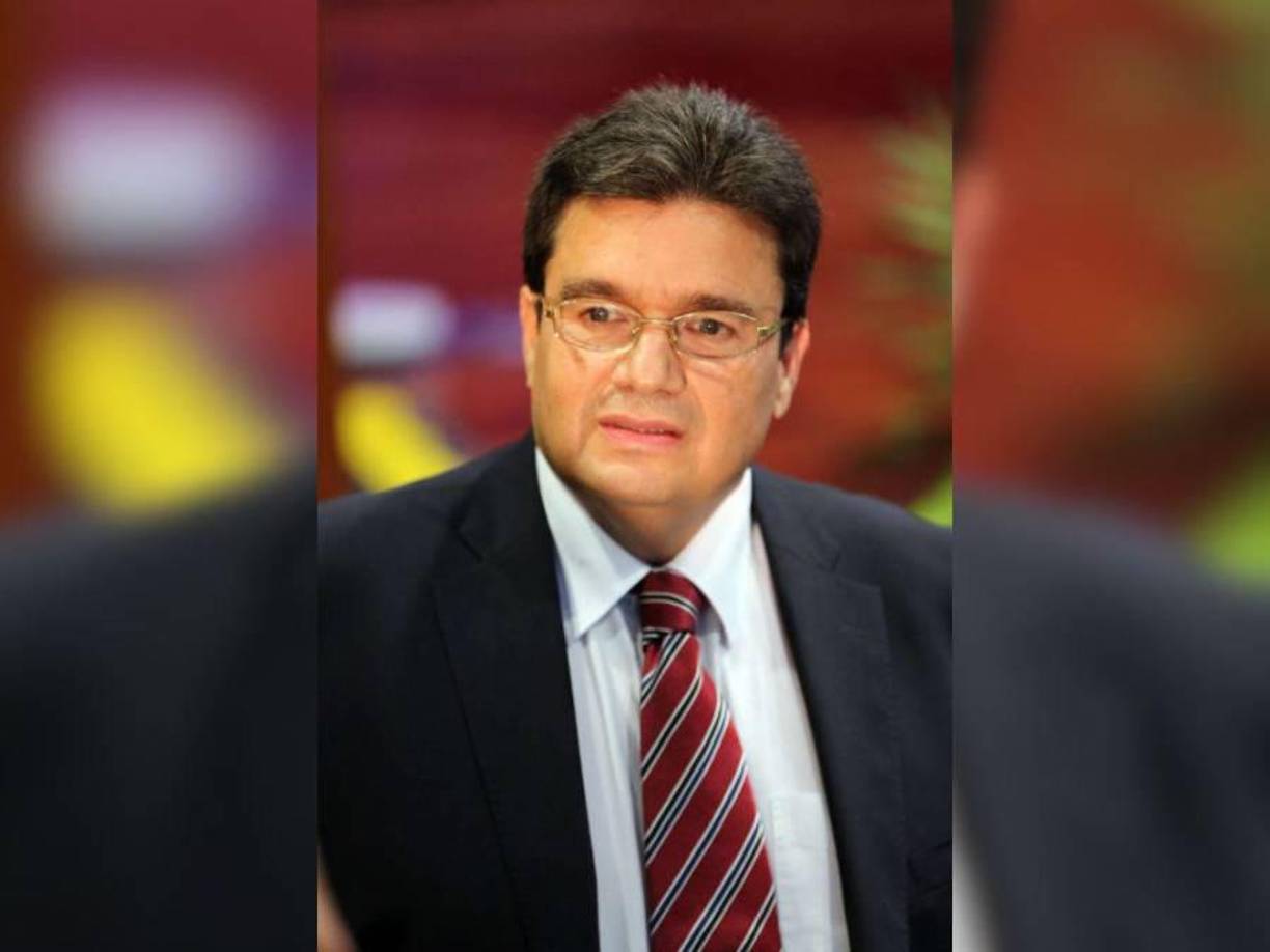 <b>11. Yuri Fernando Melara Berlioz</b>Fue fiscal adjunto del Ministerio Público (2004-2005). Renunció al cargo en 2005 y ese mismo año participó en el proceso para la elección de la CSJ, sin embargo, no resultó electo por el CN. 