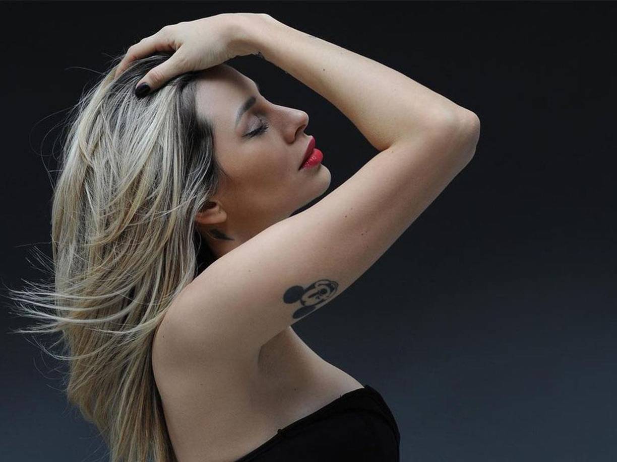 En medio del mediático divorcio que mantienen, la influencer realizó una serie de posteos afirmando que se desprendió de las dos reliquias del futbolista para pagar las cuotas del departamento