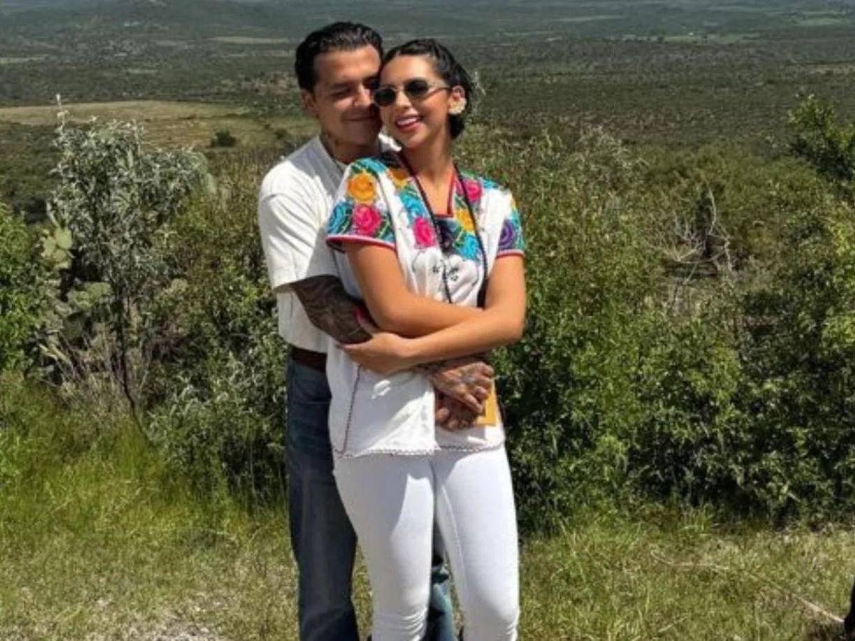 Mediante redes sociales, Ángela Aguilar y Nodal se mostraron muy felices al compartir la noticia. 