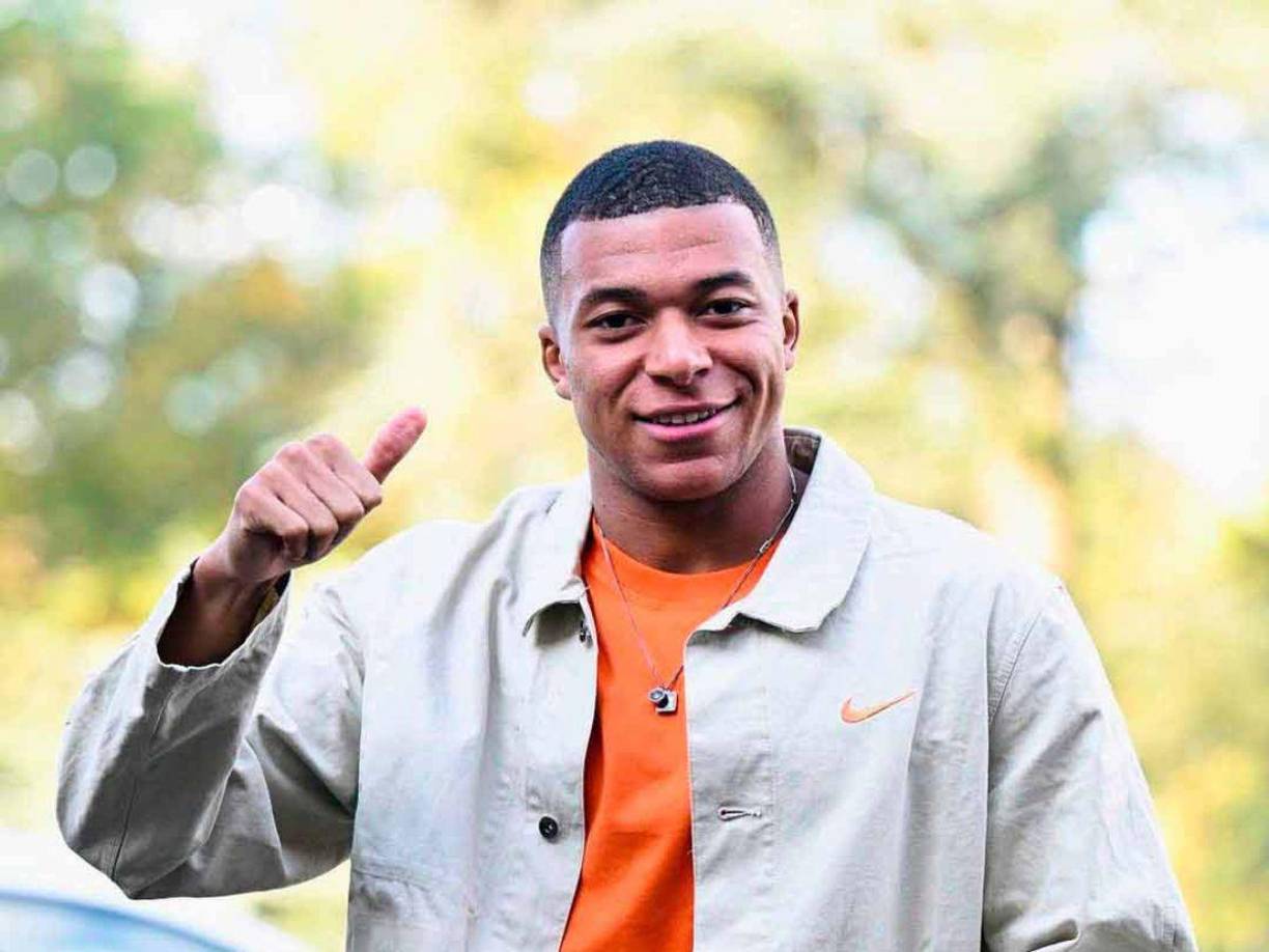 Kylian Mbappé: Es delantero de la Selección de Francia, la actual campeona del mundo y del París Saint Germain (PSG), donde es compañero de Lionel Messi y Neymar Jr.