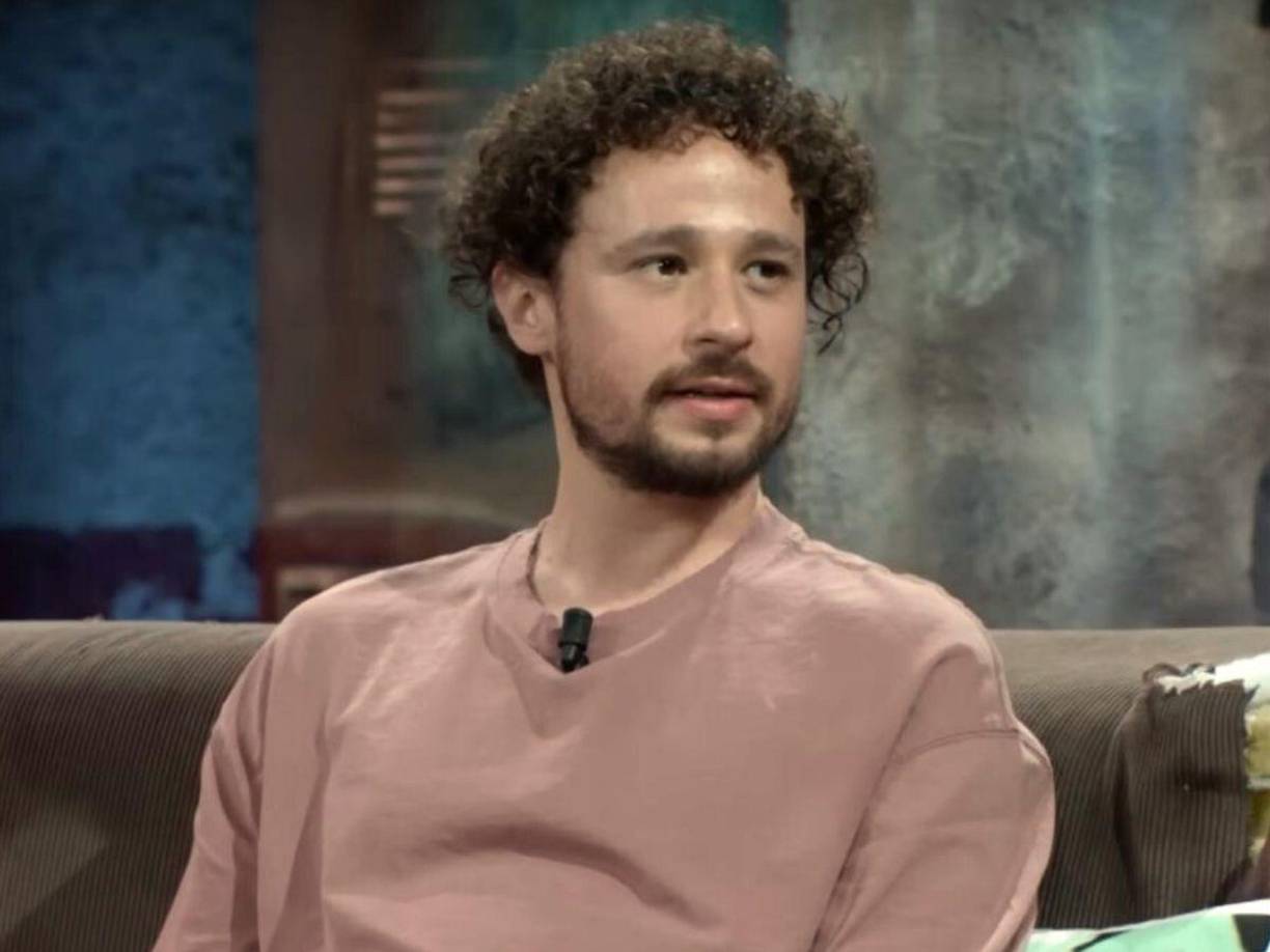 Luisito Comunica asistió a programa de televisión, en donde reveló cuánto dinero tiene en su cuenta de banco.