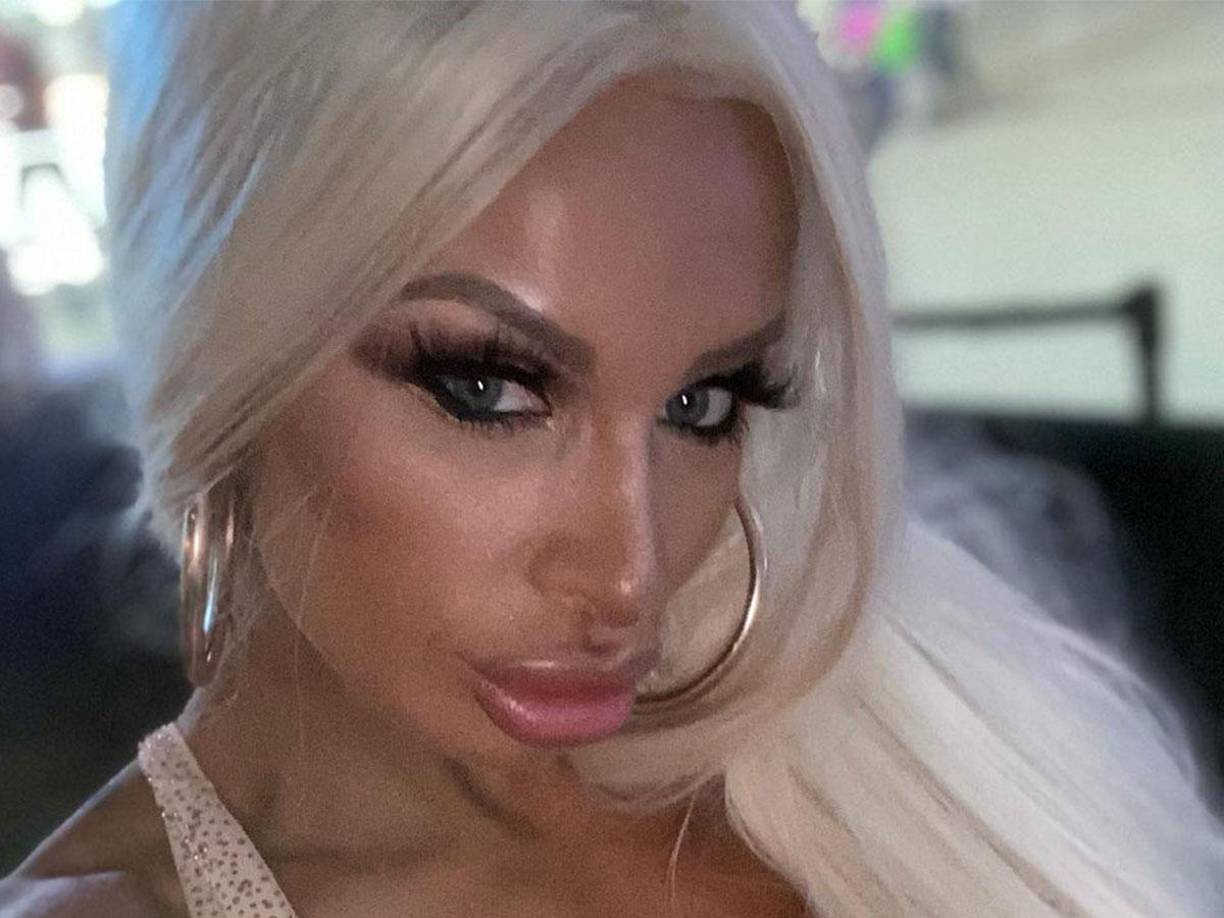 La muerte de la actriz Sophie Anderson, quien contaba con miles de seguidores en Instagram, se confirmó en medios británicos y una de sus compañeras de trabajo, Rebecca Jones, con quien protagonizó filmes pornográficos disponibles en Netflix, dedicó una despedida.