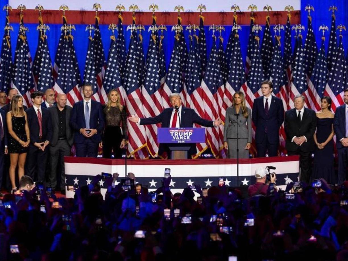 El candidato republicano y expresidente Donald Trump fue proclamado ganador de las elecciones presidenciales 2024 el pasado 6 de noviembre en los Estados Unidos. En los últimos días los reflectores han estado enfocados en cada integrante de la prestigiosa familia Trump y su trayectoria.