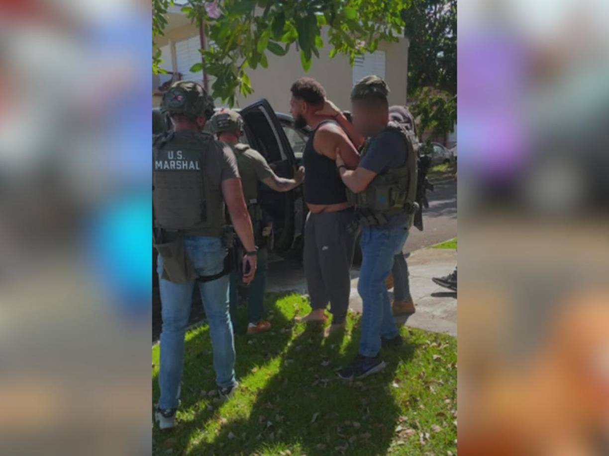 Las autoridades pusieron bajo custodia al agresor, con una fianza de $3 millones .