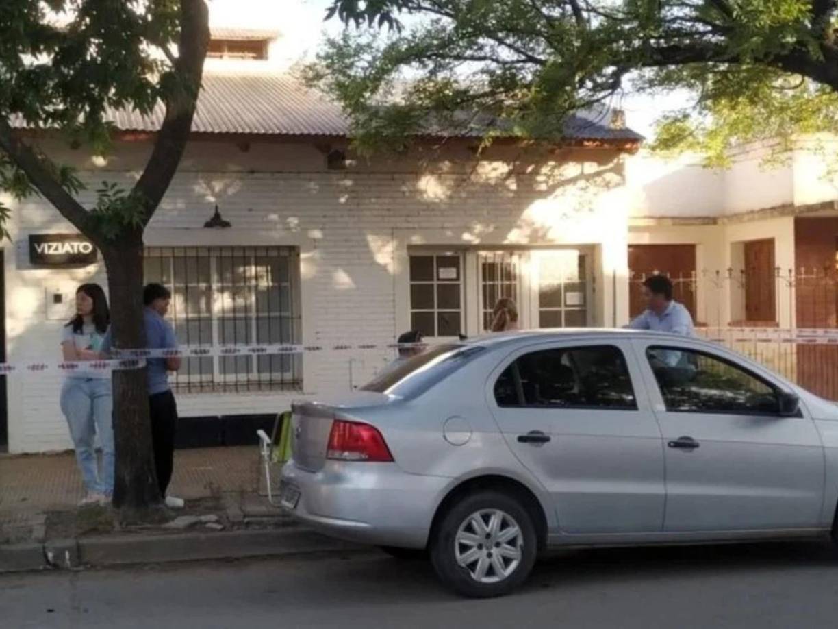 Los dueños del apartamento, ubicado en la calle Colón al 81, llamaron a los oficiales locales para que hicieran el desalojo correspondiente de las pertenencias.