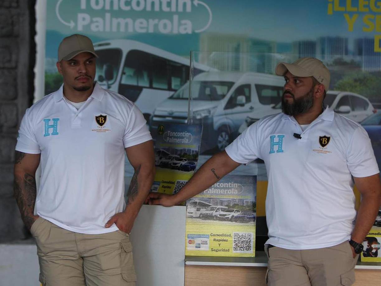 Con el objetivo de cuidar la integridad de los futbolistas de la selección de Honduras, ellos dos cubrieron la llegada de La H a a suelo hondureño.