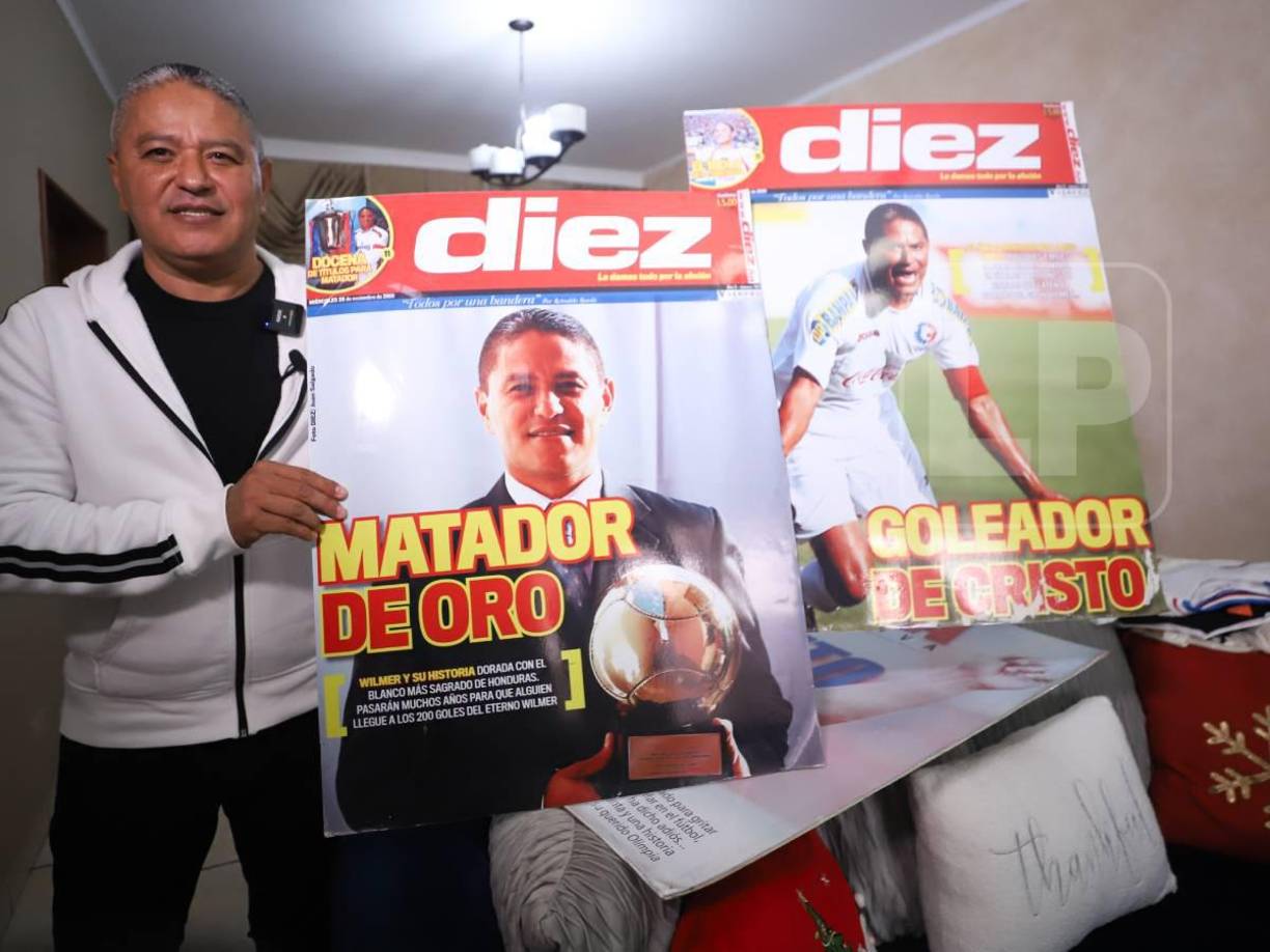 Wilmer Velásquez atesora con mucho cariño las portadas de DIARIO DEPORTIVO DIEZ