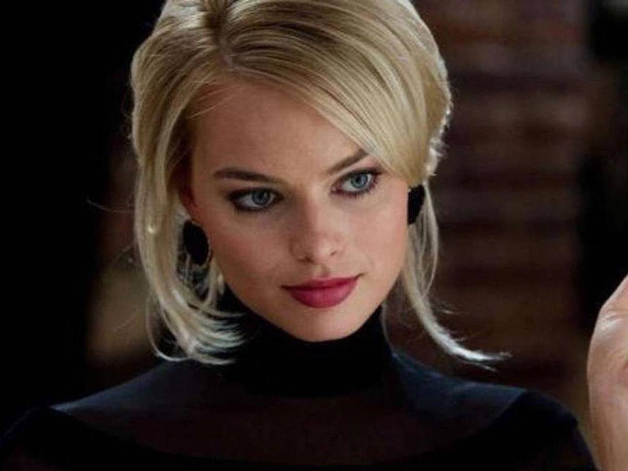 EL LOBO DE WALL STREET: Sin duda el primer papel por el que la actriz comenzó a destacar en Hollywood fue el de Naomi Lapaglia en El lobo de Wall Street, película en la que participó junto a Leonardo DiCaprio y Jonah Hill.