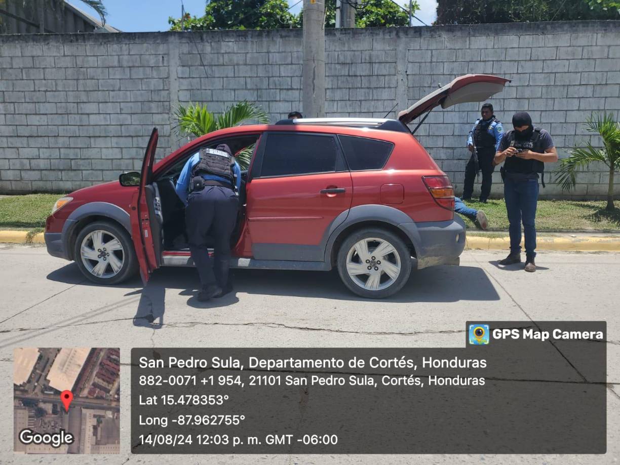 El vehículo fue decomisado y, de acuerdo con el informe, coincide con las descripciones de ciudadanos afectados. 