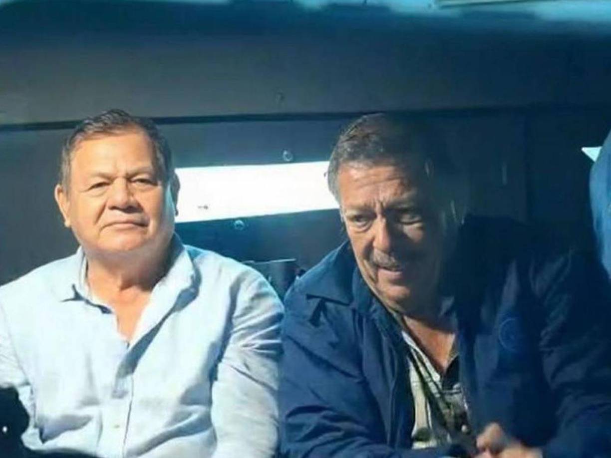 También se puede observar que al exmilitar solo se le permitió ingresar algunas prendas de vestir y dos libros, lo que resalta las limitaciones impuestas por las autoridades penitenciarias en cuanto a sus pertenencias.