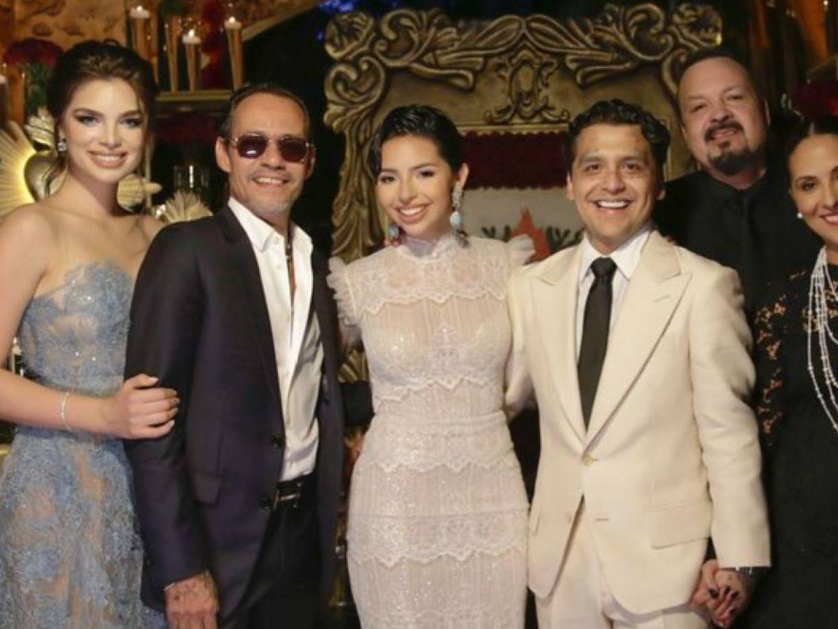 A raíz de esta situación, el programa ‘De primera mano’ contactó al director del Registro Civil de Morelos, Sergio Israel Macedo, quien aseguró que el matrimonio entre Nodal y Ángela es completamente real.