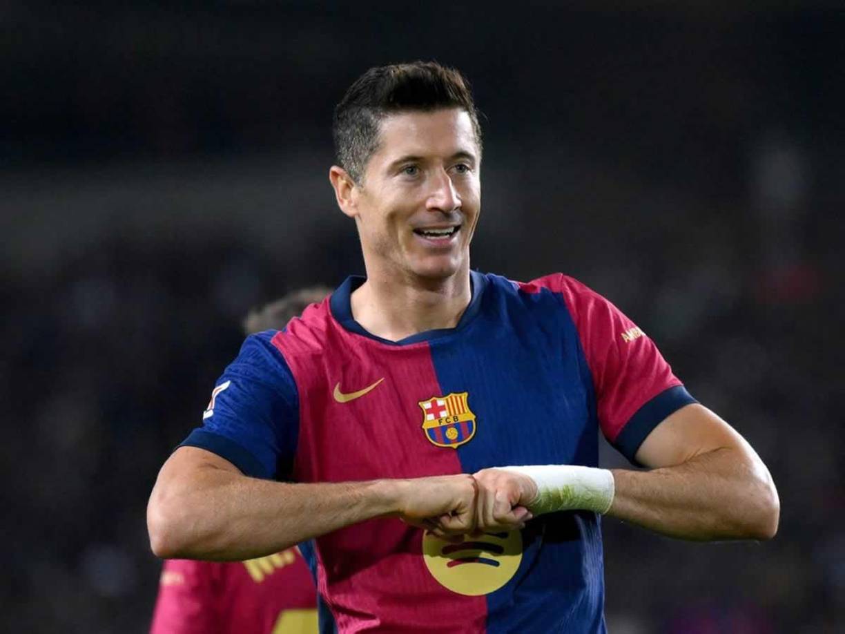 Robert Lewandowski - El Pichichi de la Liga Española -con 12 goles- llega al Bernabéu con ganas de anotar. El polaco es un arma letal en el área.