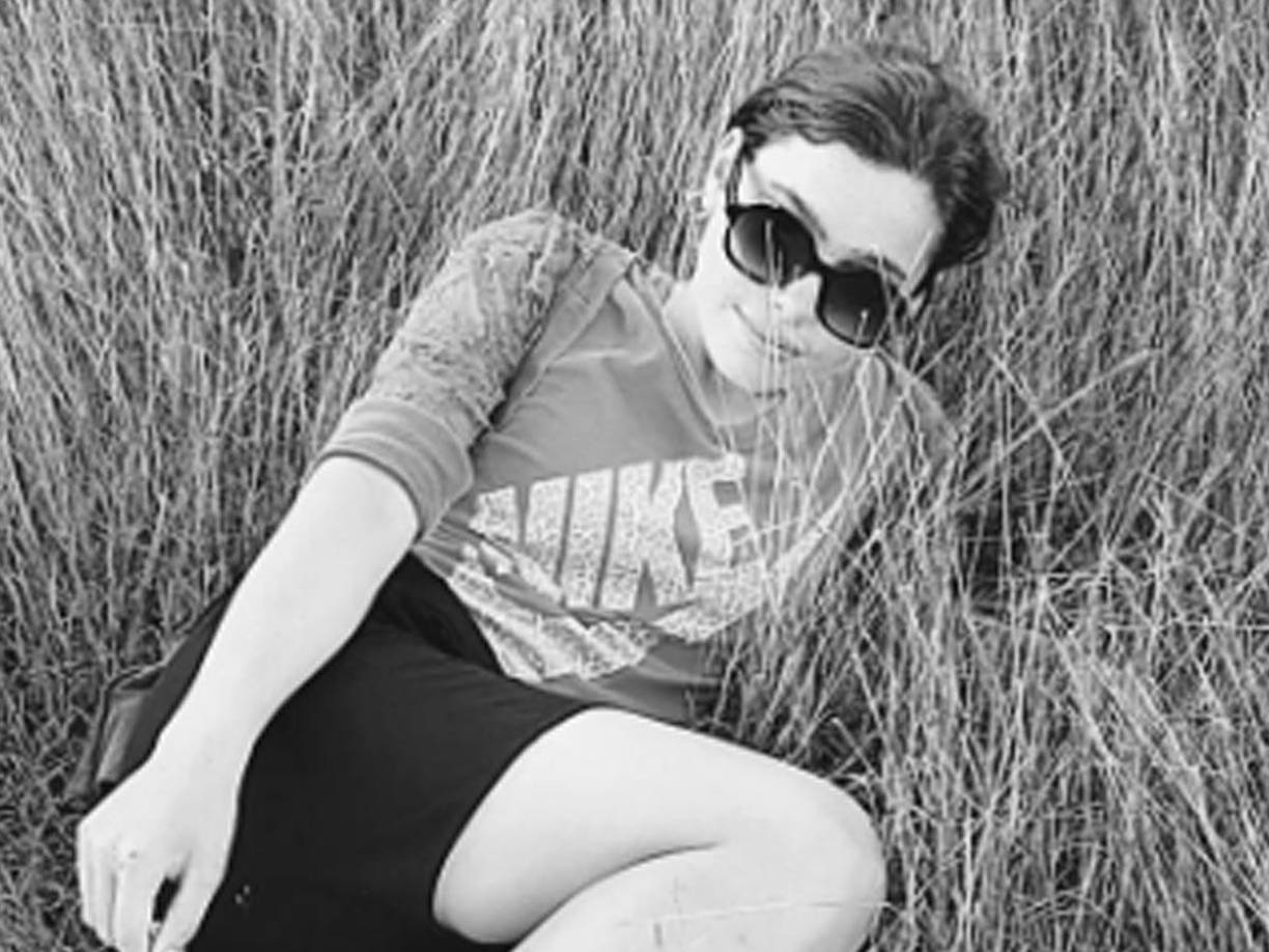 Hidalgo había mantenido una relación con Bacallao, aunque los padres de la adolescente no estaban de acuerdo con el noviazgo.