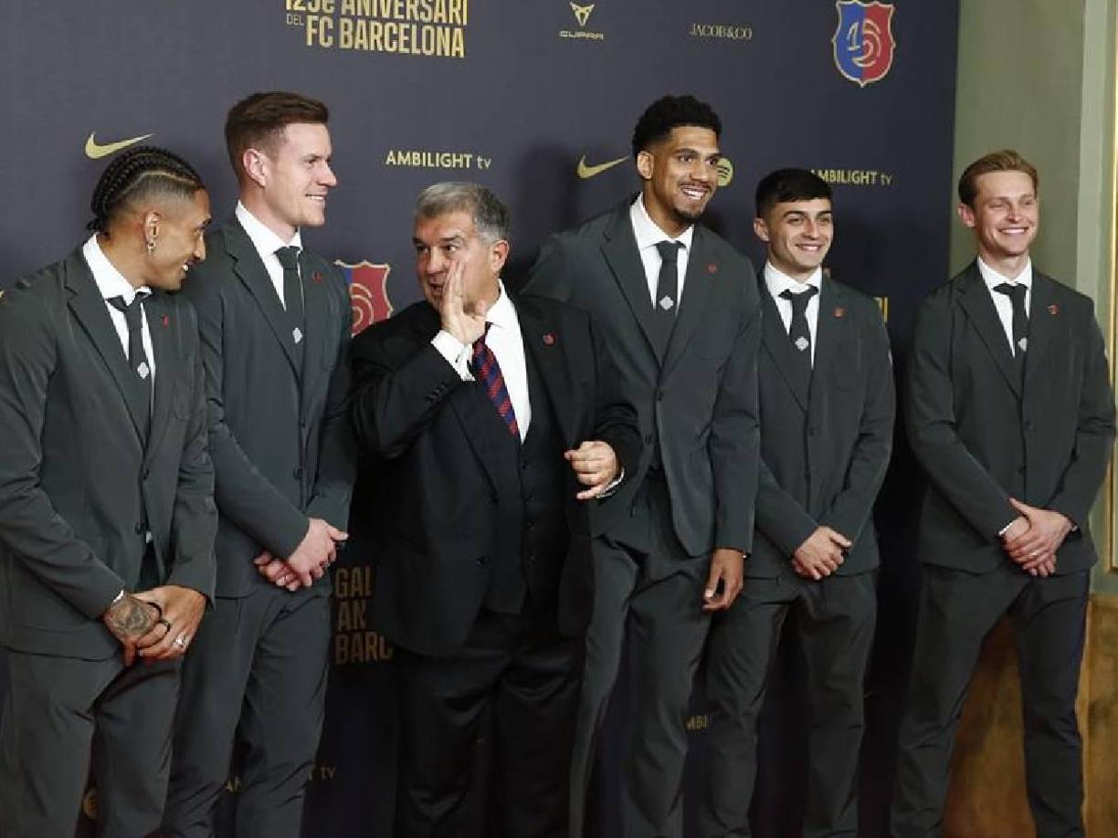 El FC Barcelona se vistió de gala para irse a celebrar sus 125 años de historia. Todo ocurrió previo al partido que disputaron este sábado contra Las Palmas, donde cayeron por 2-1 en Montjuic.