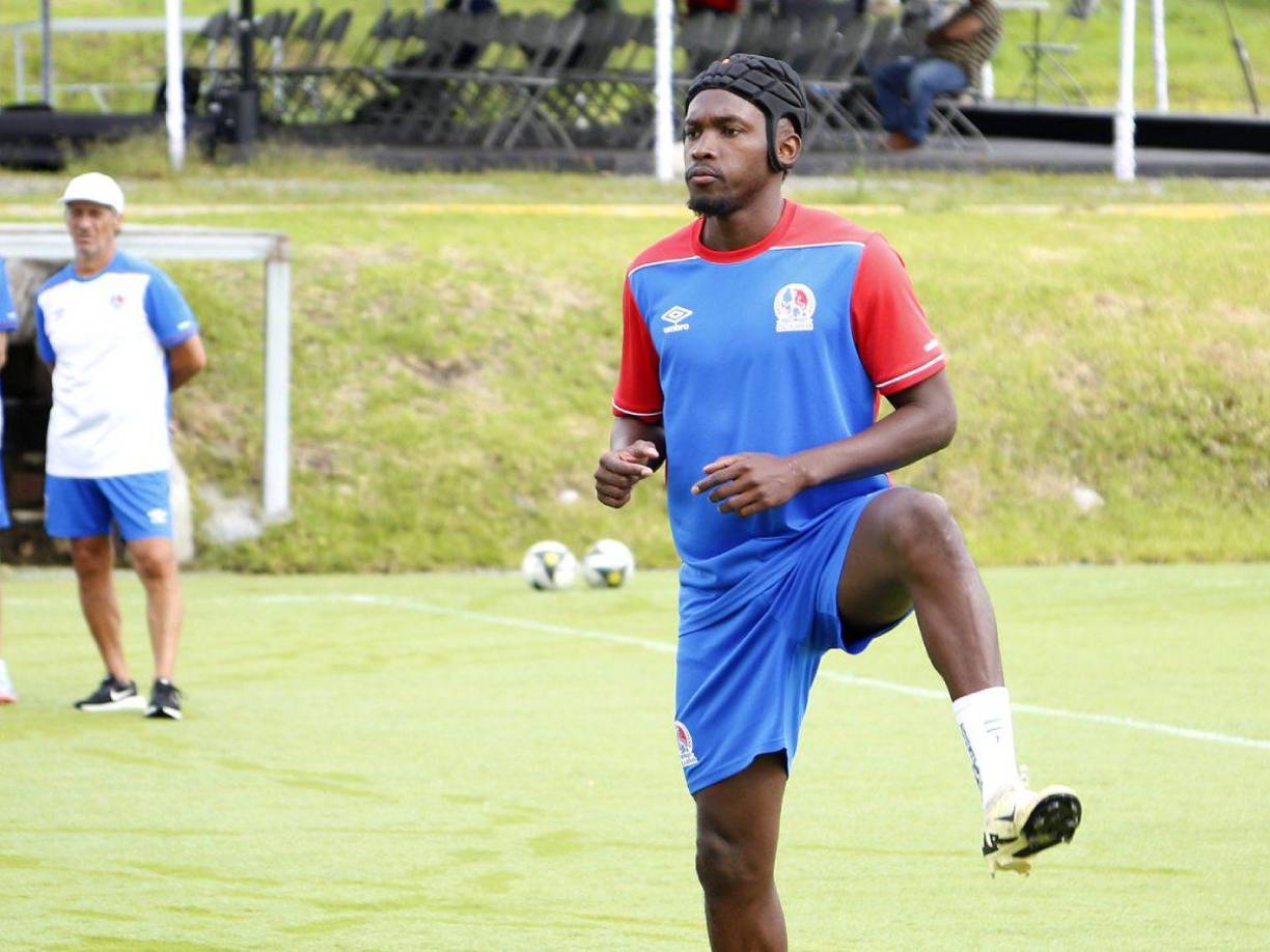 Elis sueña con recibir el alta médica y no descarta volver este torneo.