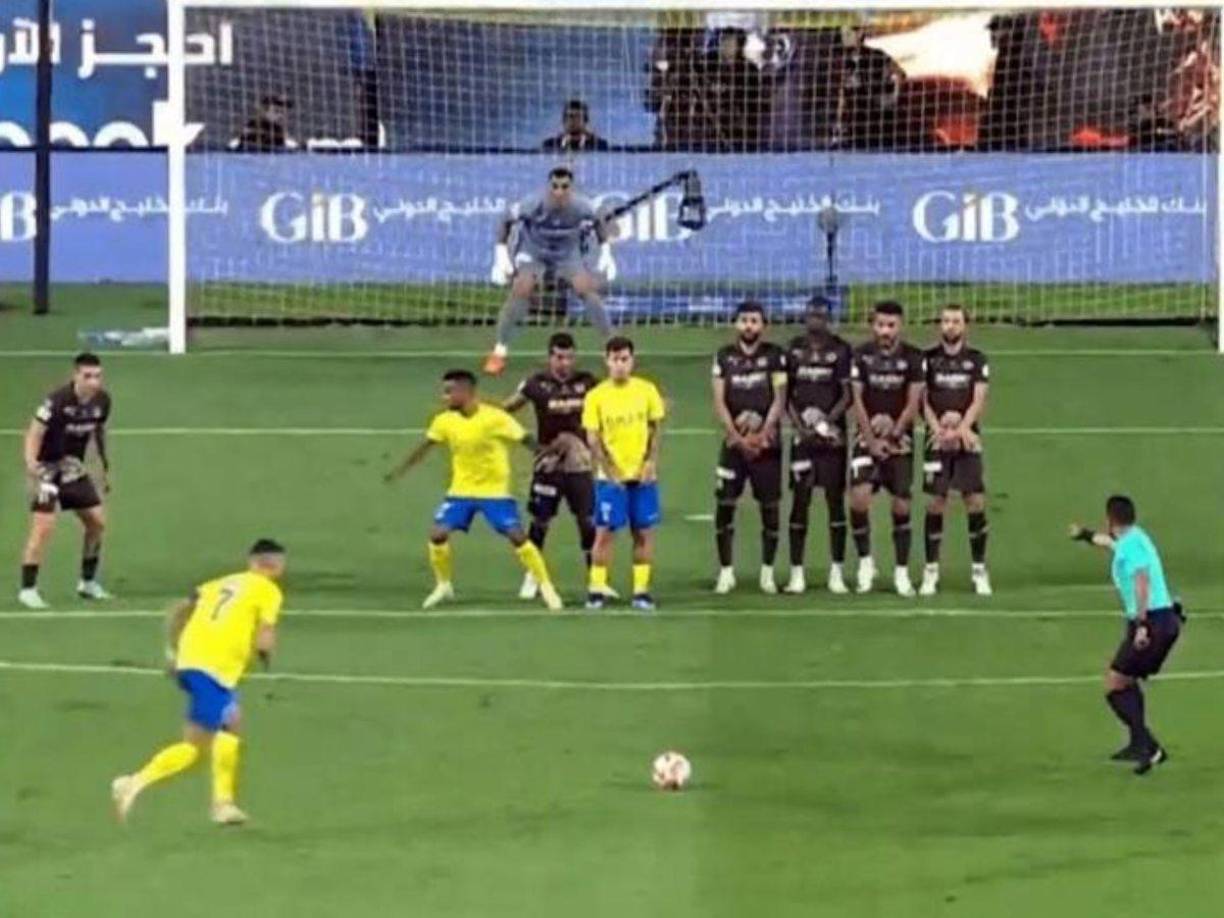 “Si, me pidió disculpas y en el segundo tiempo no me reclamó nada y hasta metió un golazo de tiro libre”, dijo Said Martínez. 