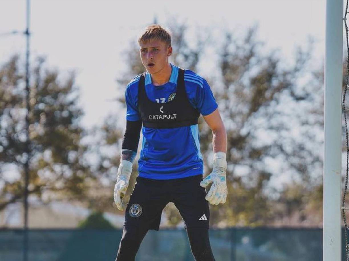 Aunque no revelaron las causas de la muerte del joven portero, según había publicado su entorno, Trent había estado internado en una unidad de cuidados intensivos en un hospital de la ciudad.