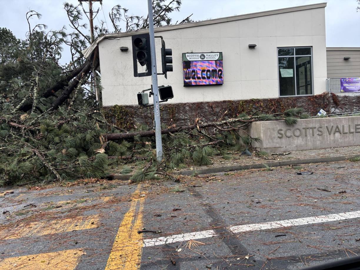 La alerta de tornado de San Francisco se produjo apenas una semana después de que la ciudad recibiera su primera advertencia de tsunami por un potente terremoto que sacudió el norte de California y Oregon.