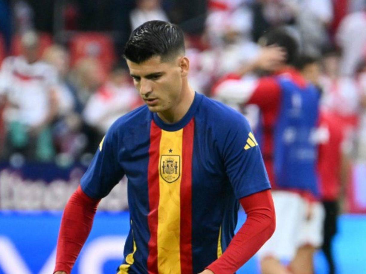 Según Sky Italia, el AC Milan tiene en la mira al delantero Álvaro Morata. 