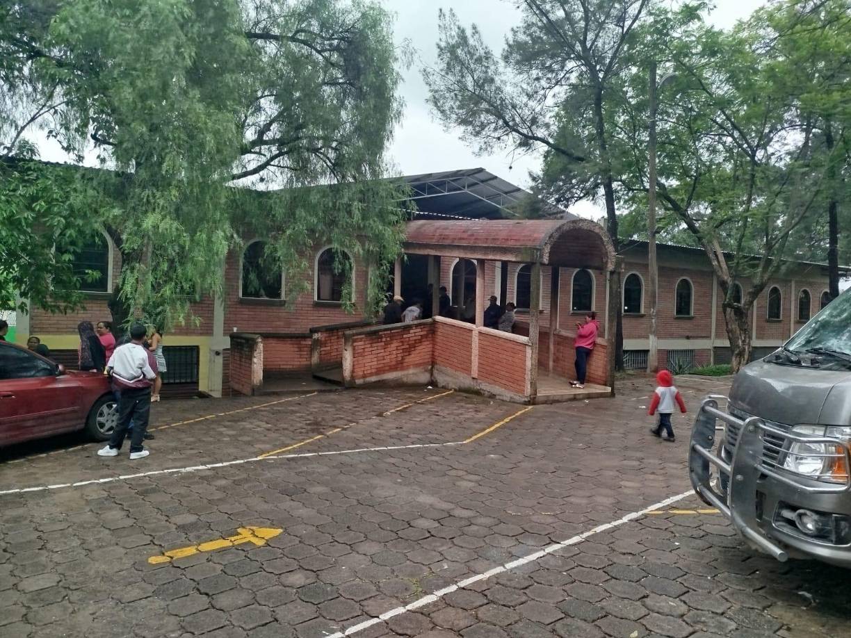 Las autoridades policiales han conformado equipos de investigación para determinar las causas que provocaron el homicidio y capturar al responsable. 