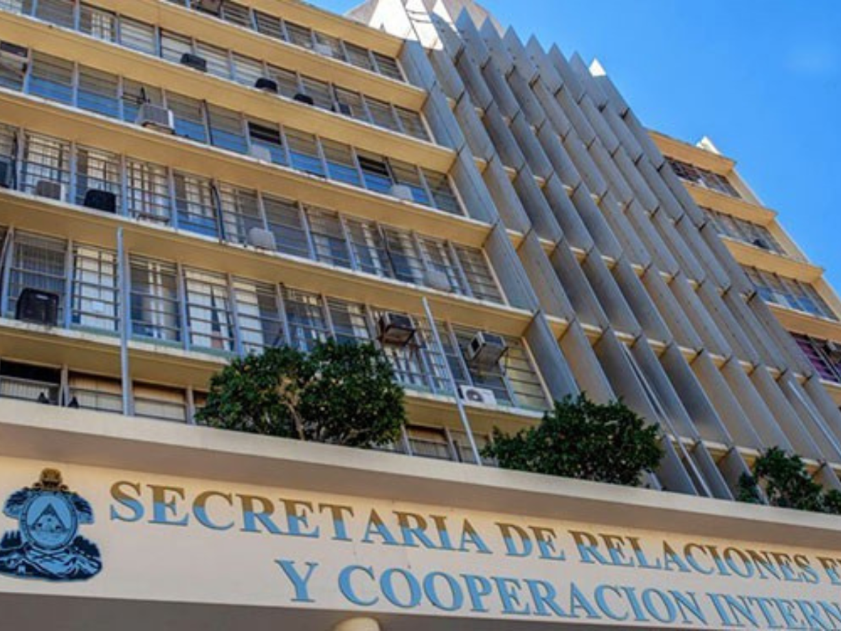 5. Con el documento autenticado, debe ir a la Secretaría de Relaciones Exteriores ubicada en el Centro de Tegucigalpa y pagar nuevamente un recibo TGR-1 por 150 lempiras en el banco.
